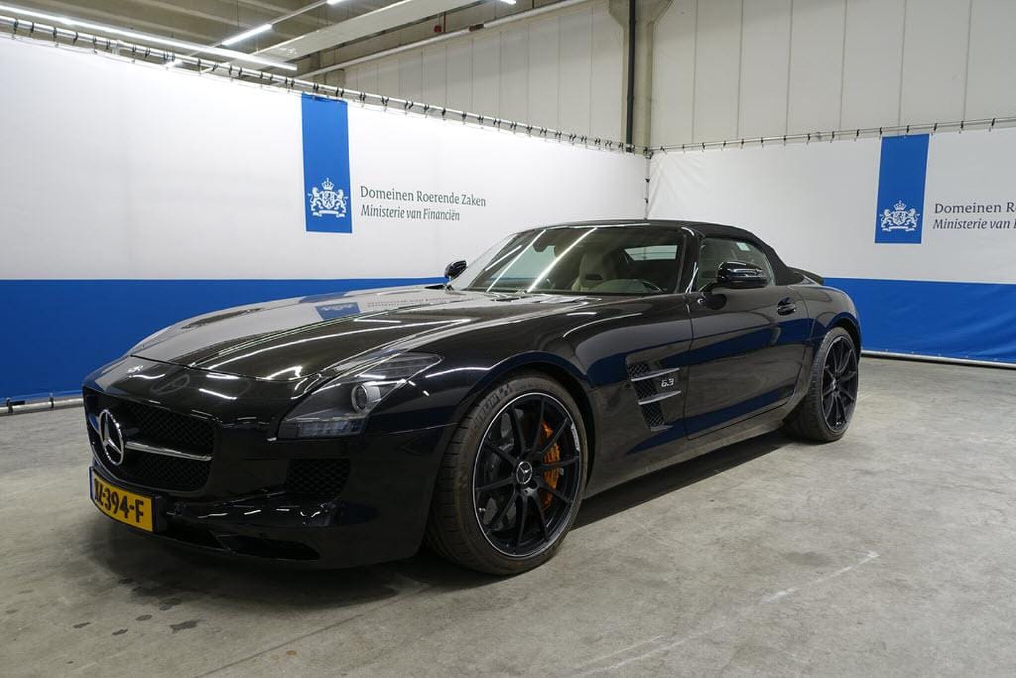 Mercedes-Benz SLS AMG-01