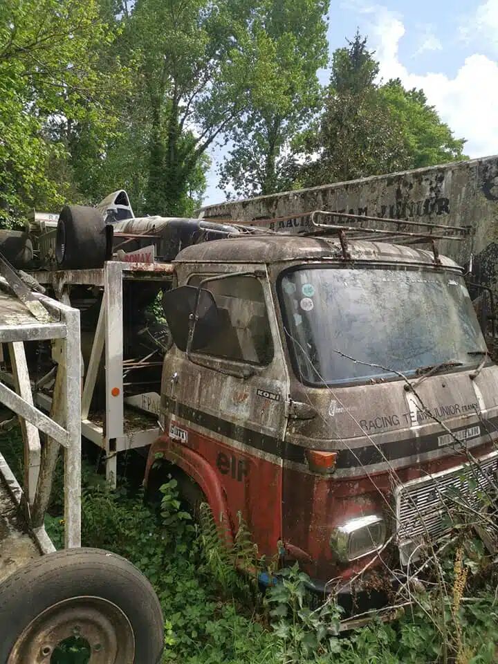 Verlaten F1-autokerkhof ontdekt