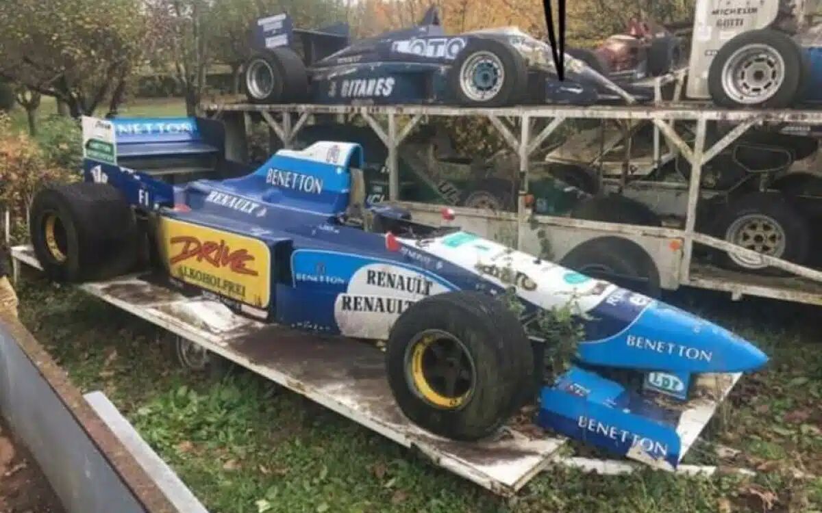 Verlaten F1-autokerkhof ontdekt