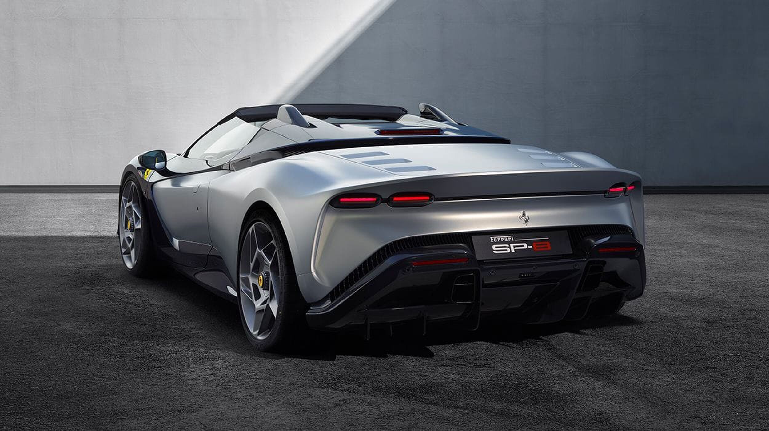 De Ferrari SP-8 Op Maat Gemaakt voor Steigerende Paarden