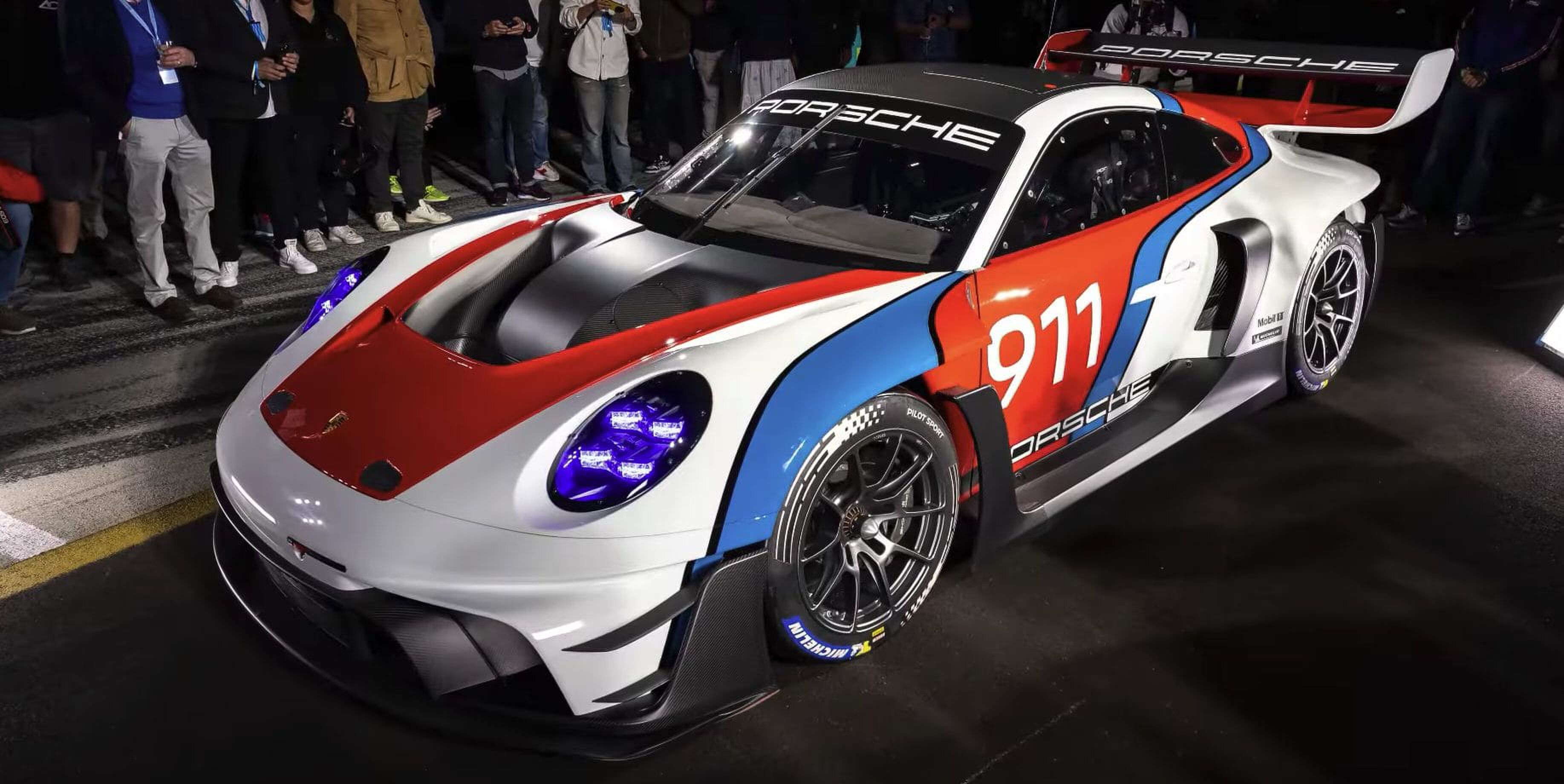 Porsche 911 GT3 R Rennsport