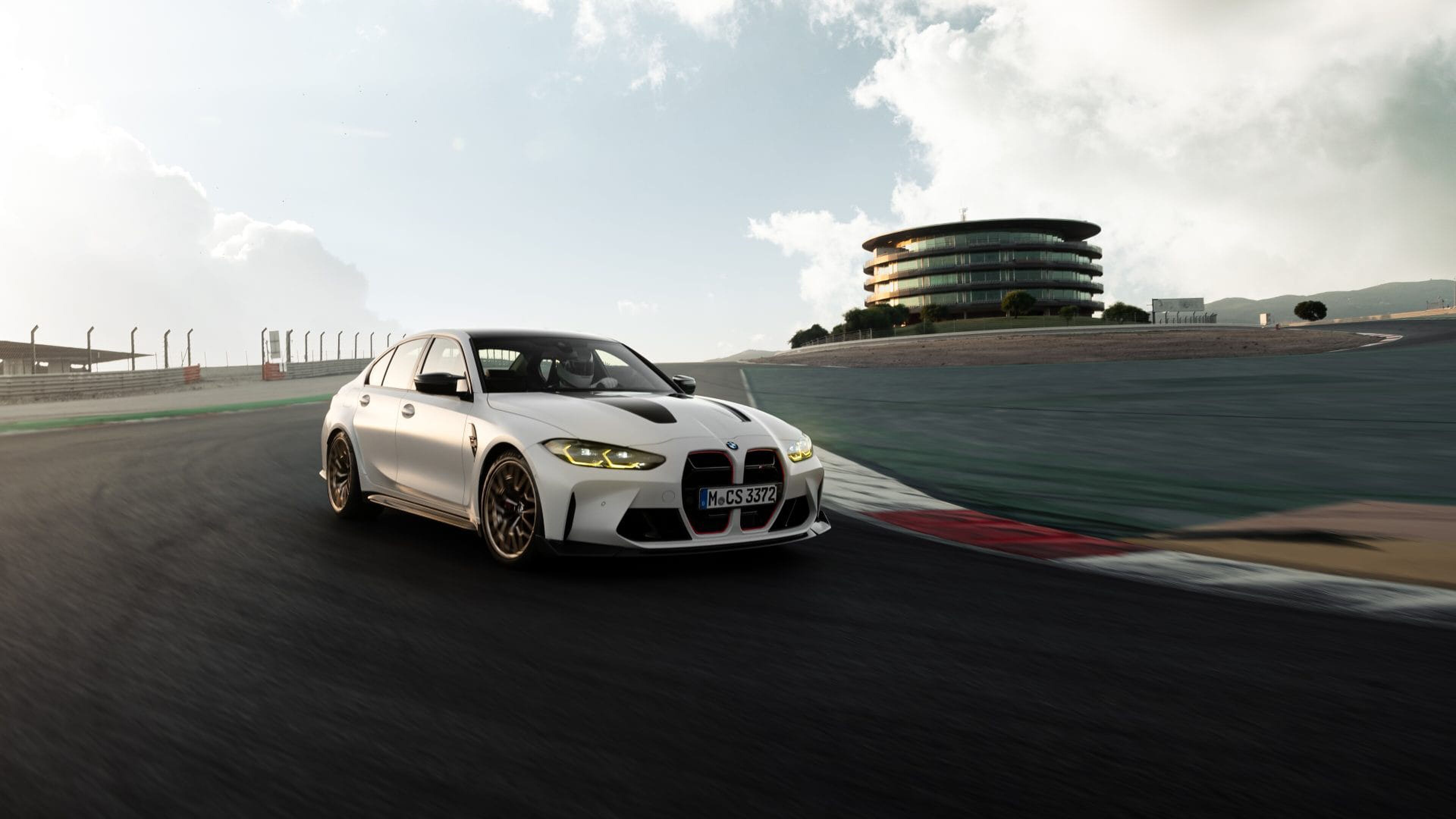 SuperSedan.De stoere 2023 BMW M3 CS .png
