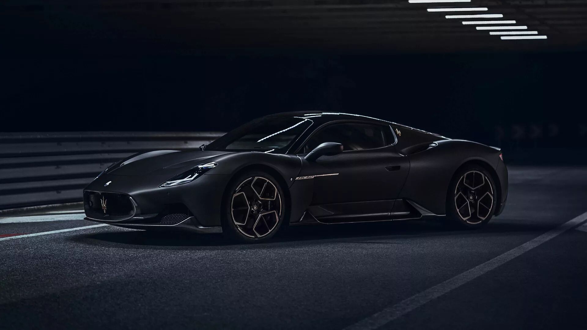 Maserati onthult een gloednieuwe, exclusieve krachtpatser: de MC20 Notte
