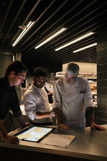 Restaurant Nela culinaire parel in Valley Amsterdam