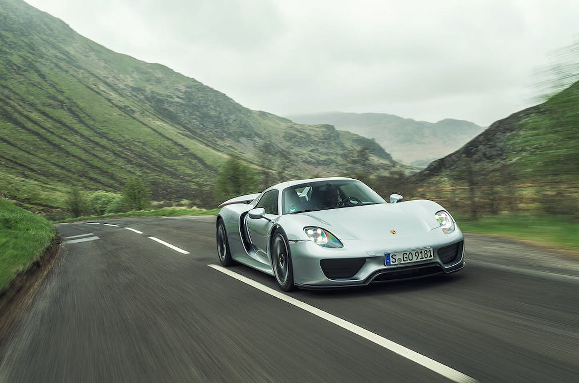 De opvallende Porsche 918 Spyder van LeBron James