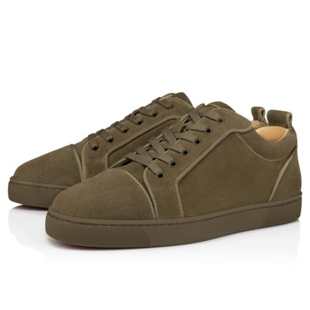 De top luxe simpele sneakers: een overzicht van de meest exclusieve merken