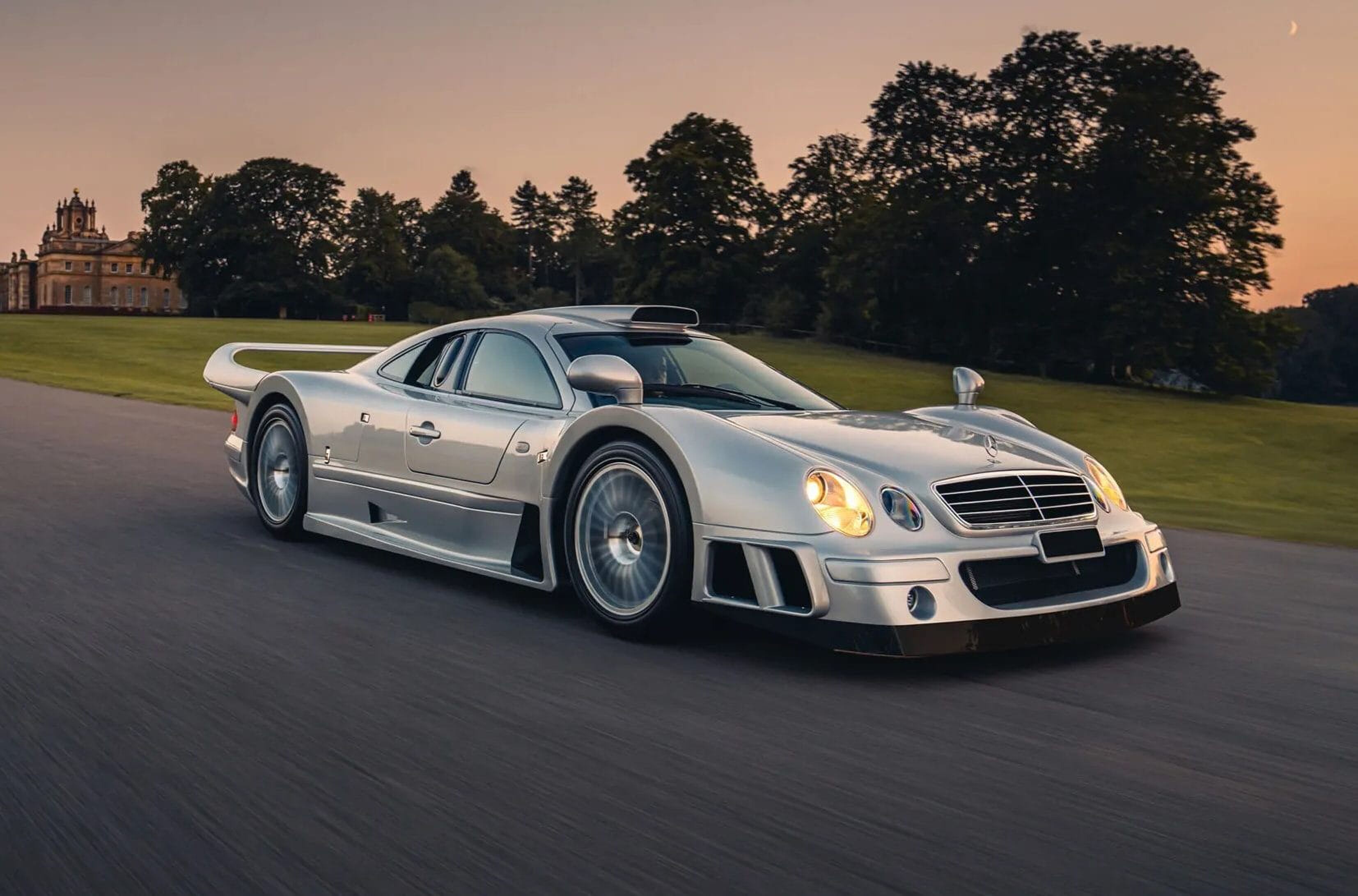 【未使用】 Mercedes CLK-GTR Twee uiterst zeldzame Mercedes CLK GTR's moeten bij veiling meer