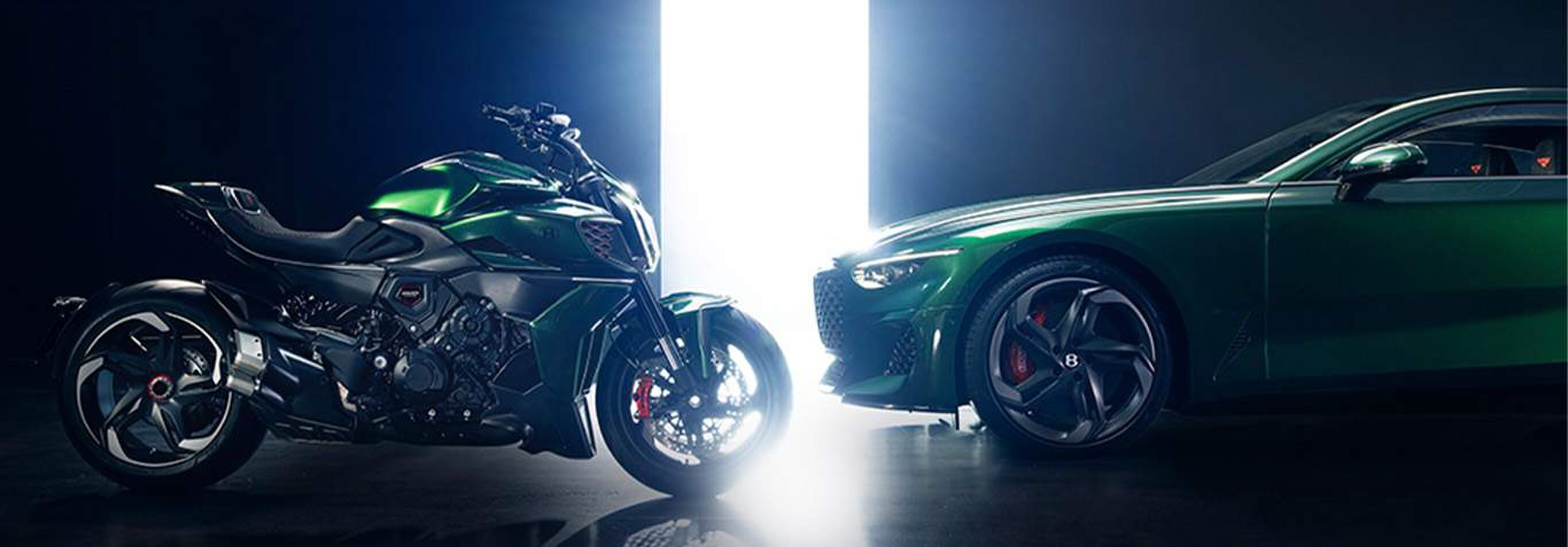 Bentley en Ducati slaan de handen ineen voor een limited edition power cruiser van $70,000