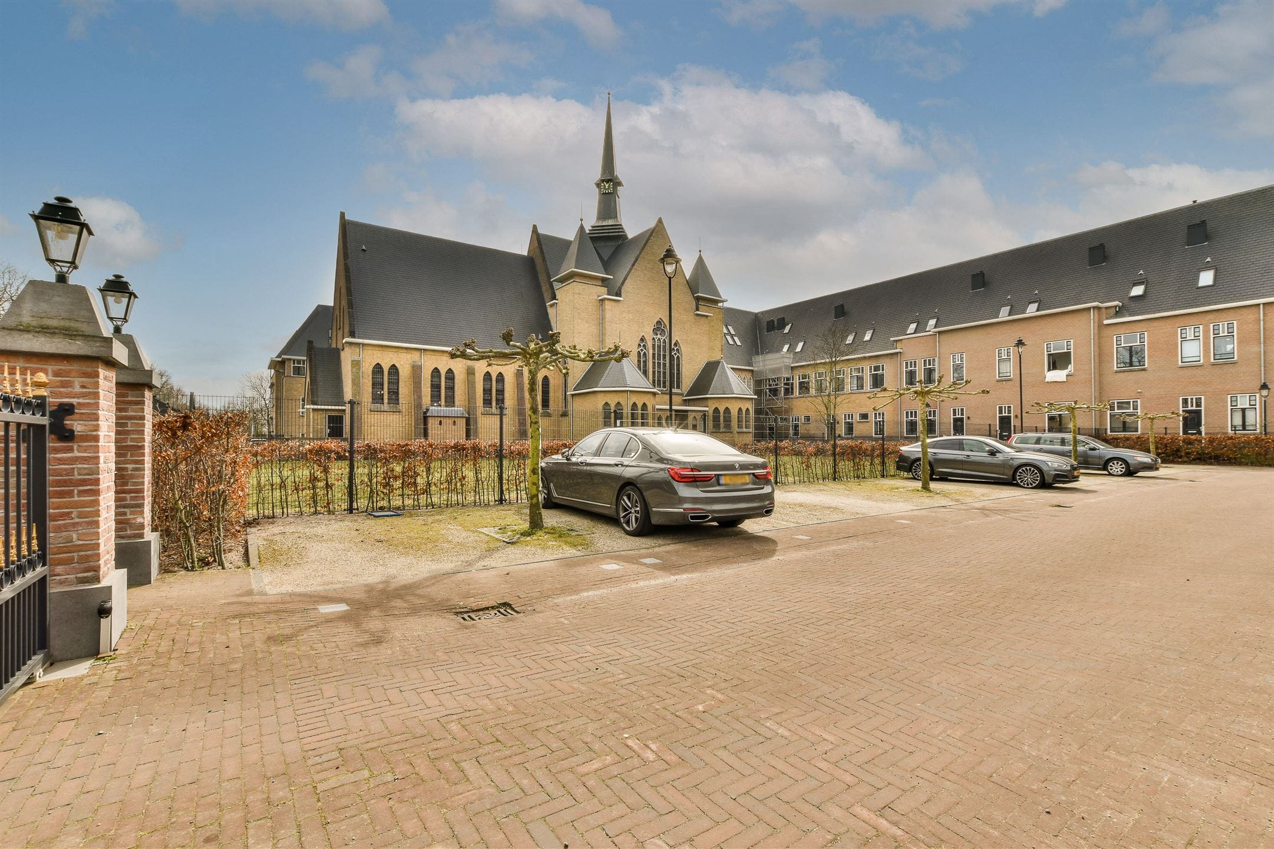 Uniek historisch pand te koop Pauluslaan 166