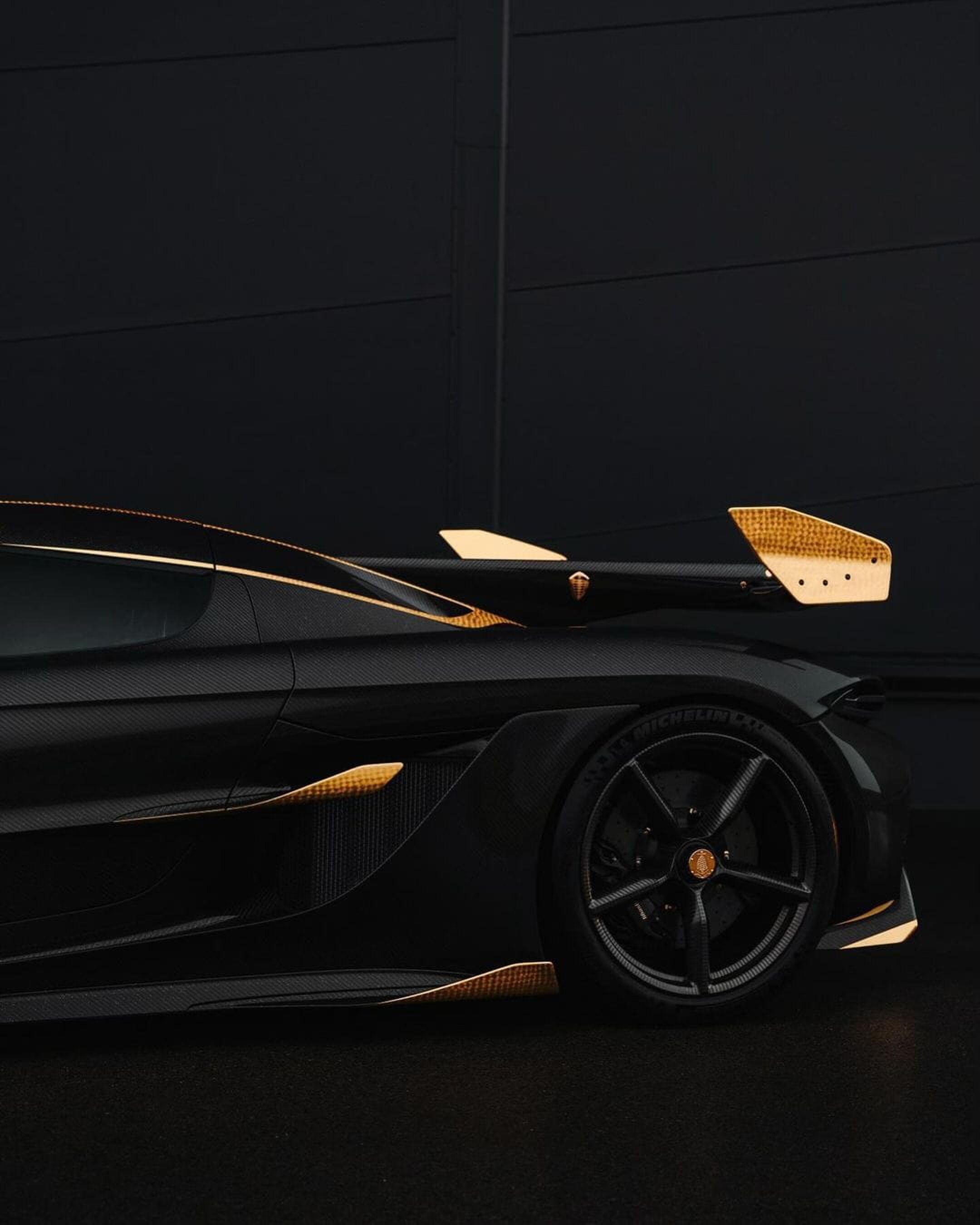 Een bijzondere Koenigsegg Jesko Attack met 24-karaats gouden accenten