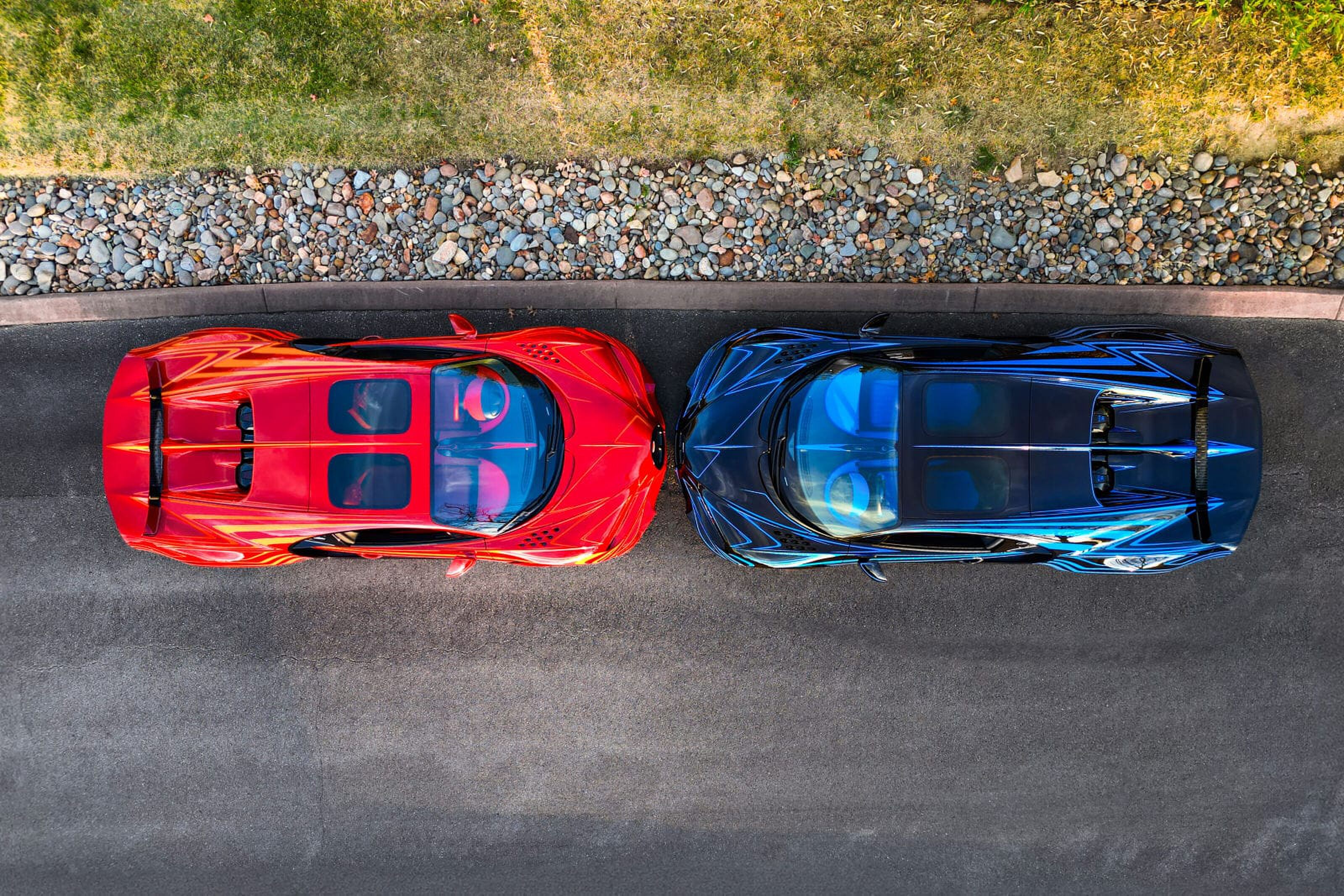 Een Hypercar Romantiek op Maat His and Her Bugatti Chiron Super Sports