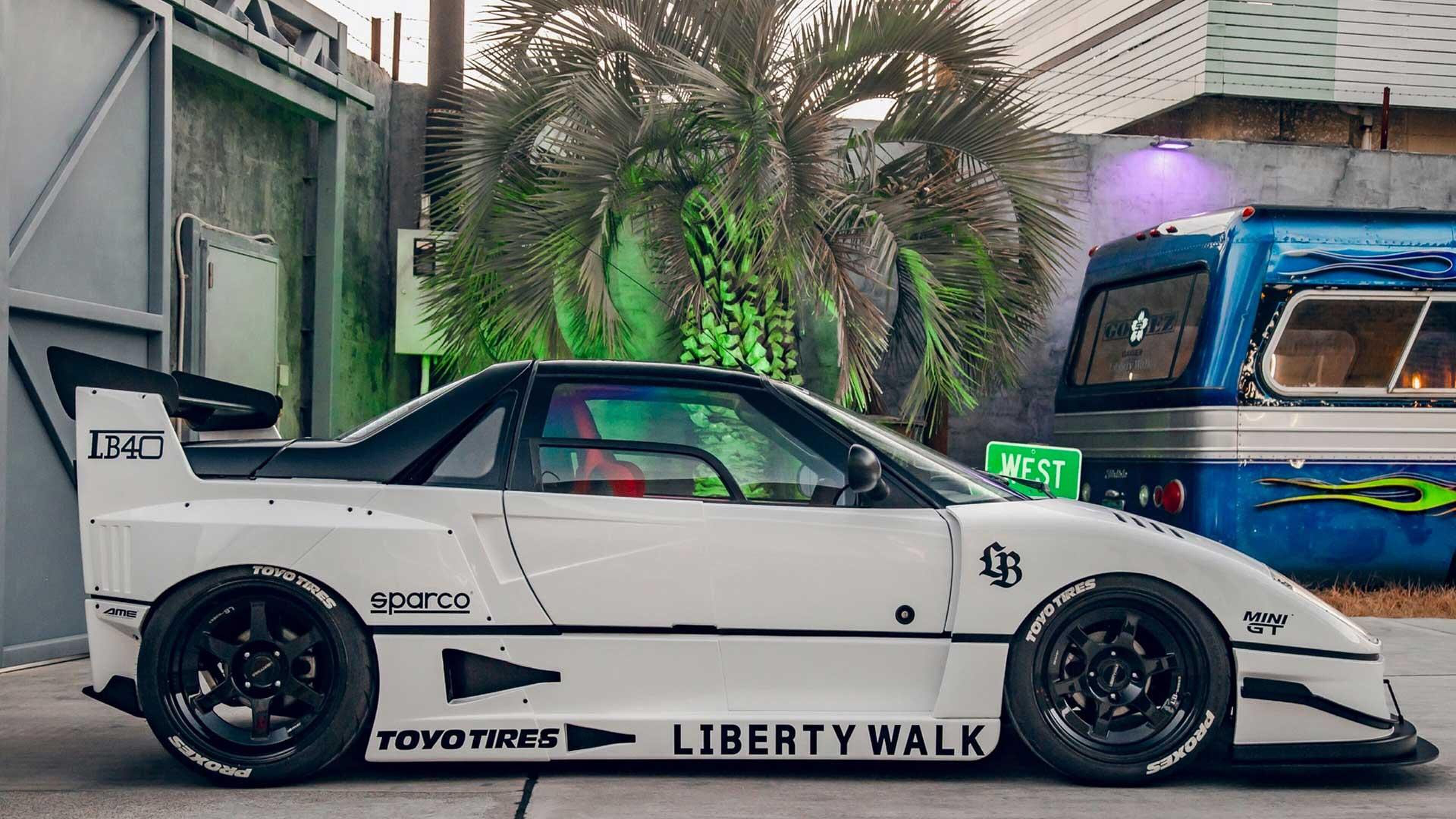 Een verbluffende vondst deze getunede 'Ferrari F40' is nu betaalbaar voor autoliefhebbers 