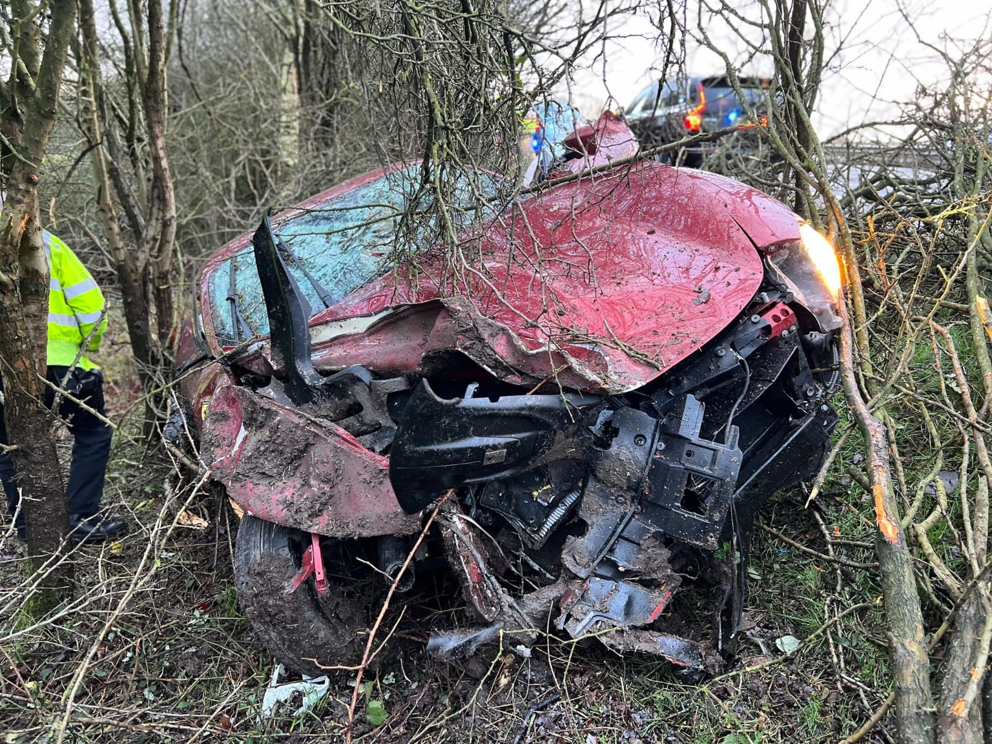 Ferrari Roma maakt heftig ongeluk op oudejaarsavond