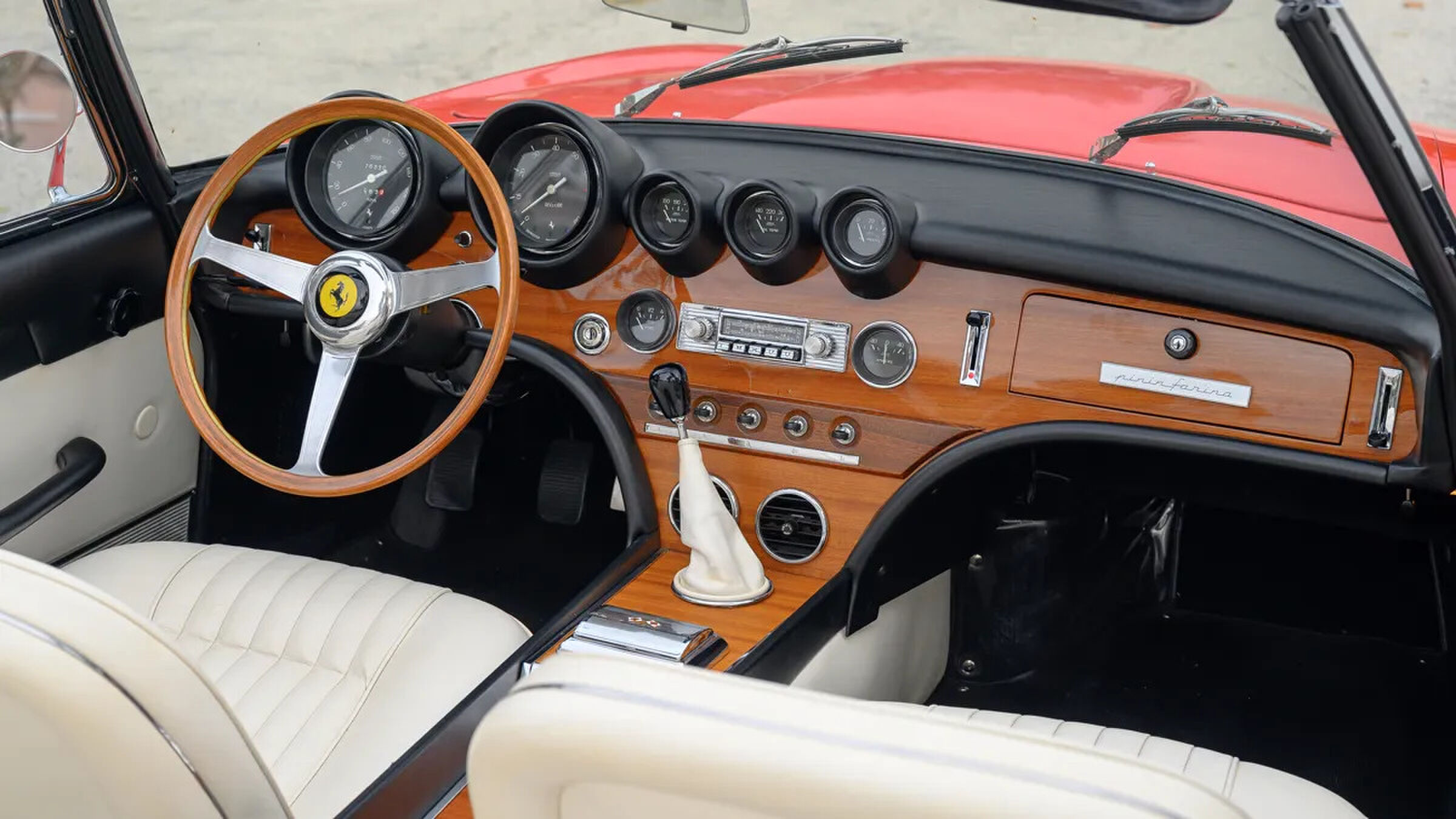Ferrari 365 California Spyder uit 1967