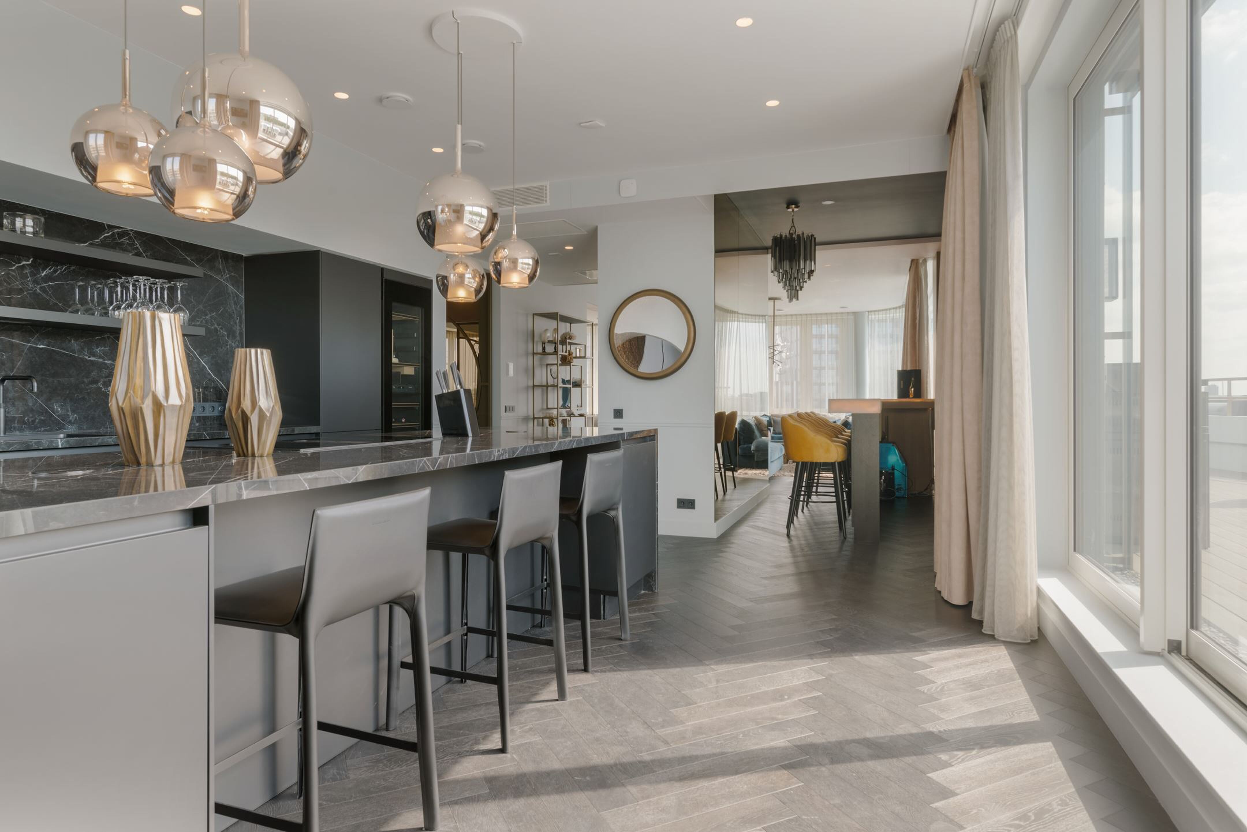 De keuken van het penthouse van Gordon