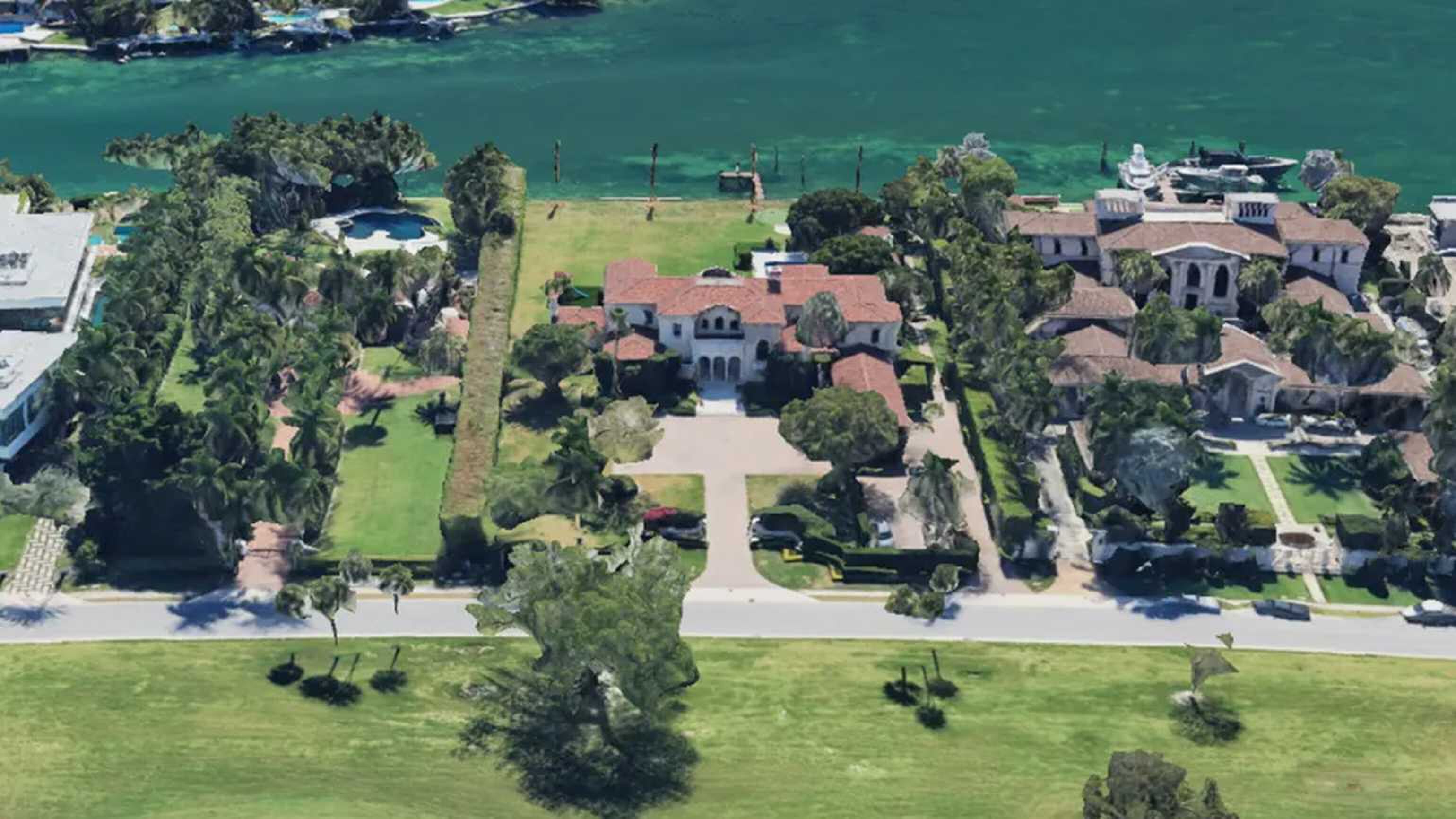 Jeff Bezos Billionaire Bunker