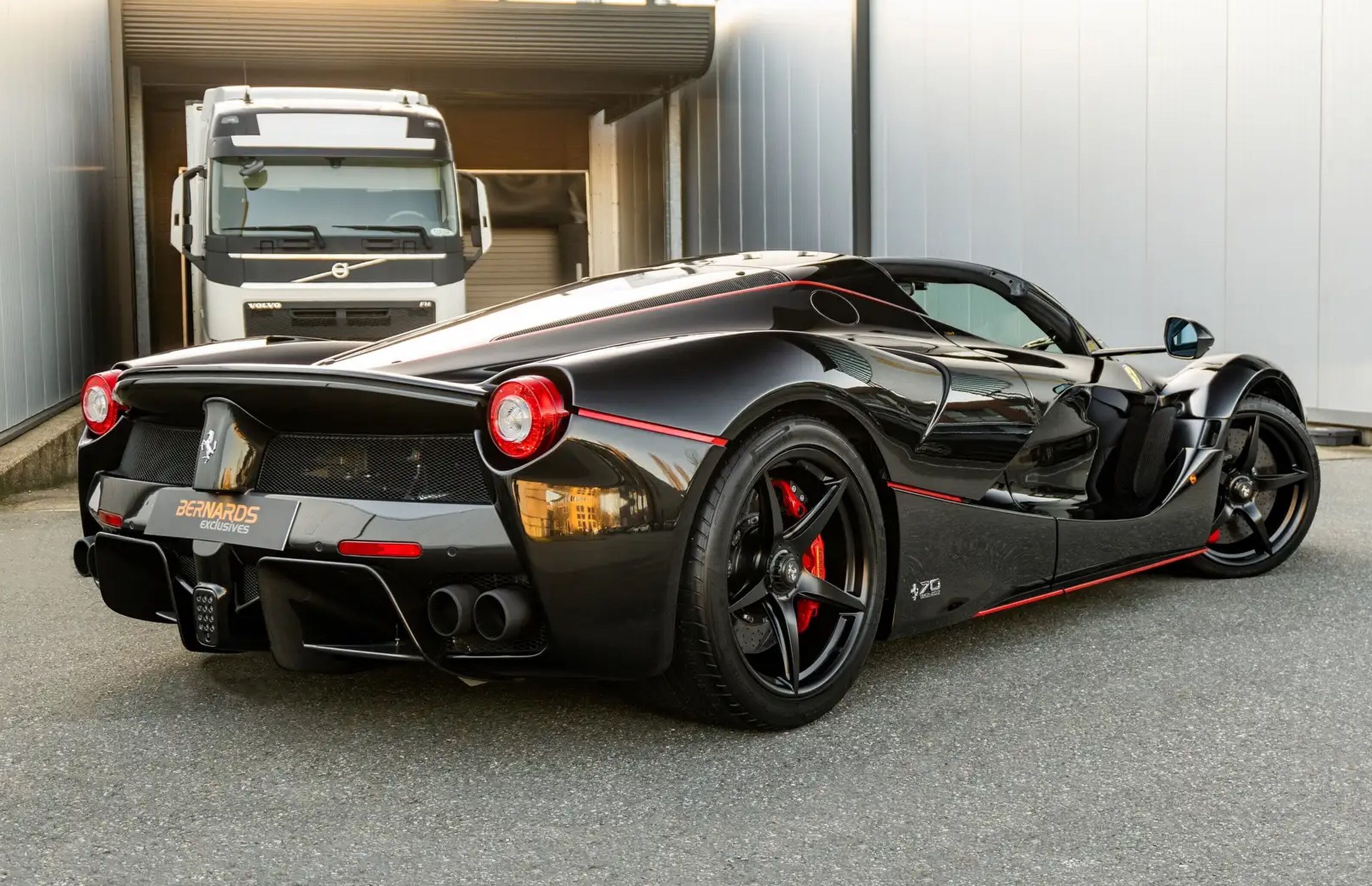 Ferrari LaFerrari Aperta