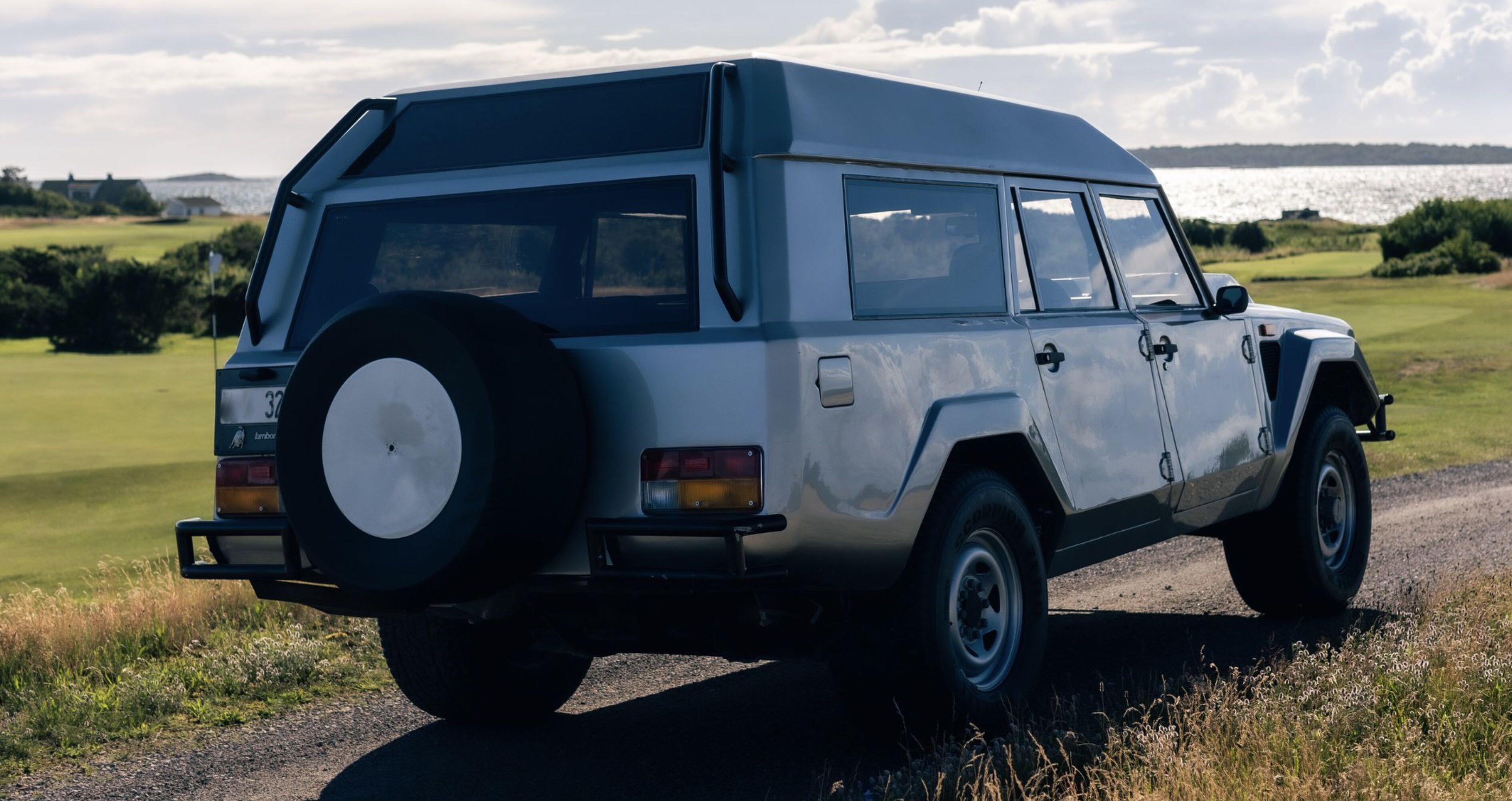 Lamborghini LM002 Wagon