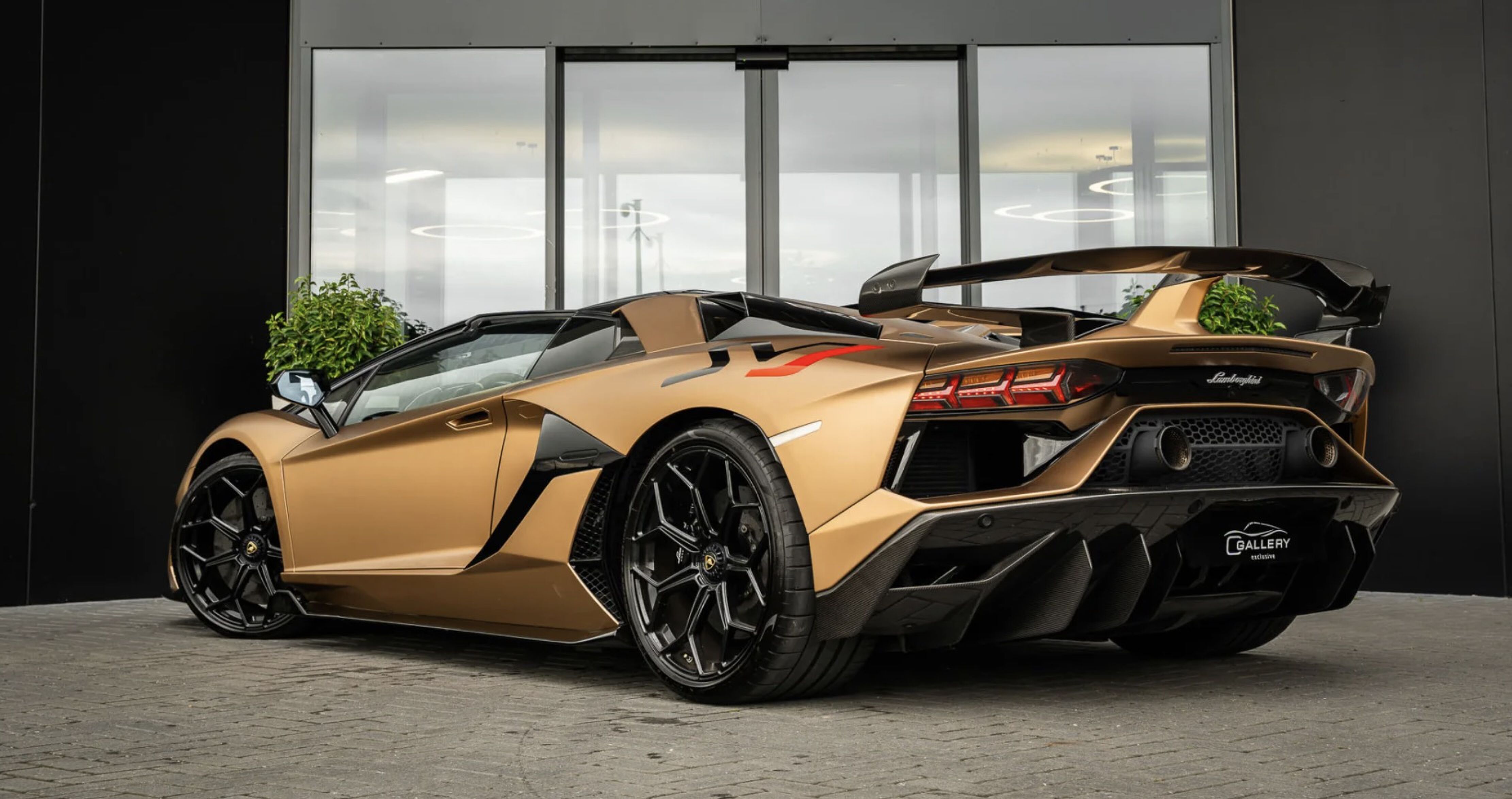 Lamborghini Aventador SVJ Roadster