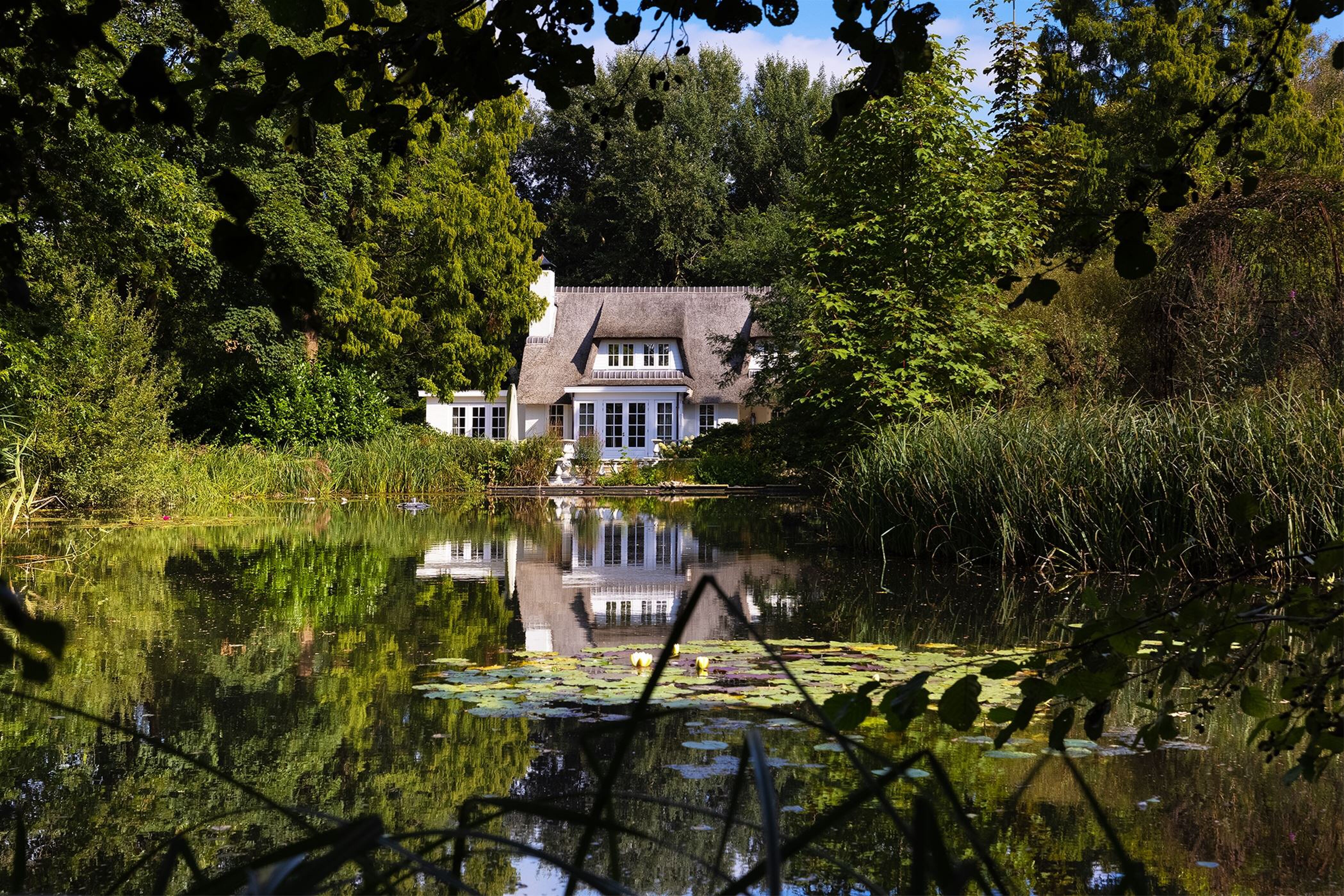 Voormalige villa van DJ Afrojack drastisch in prijs verlaagd: vraagprijs van € 2,9 miljoen