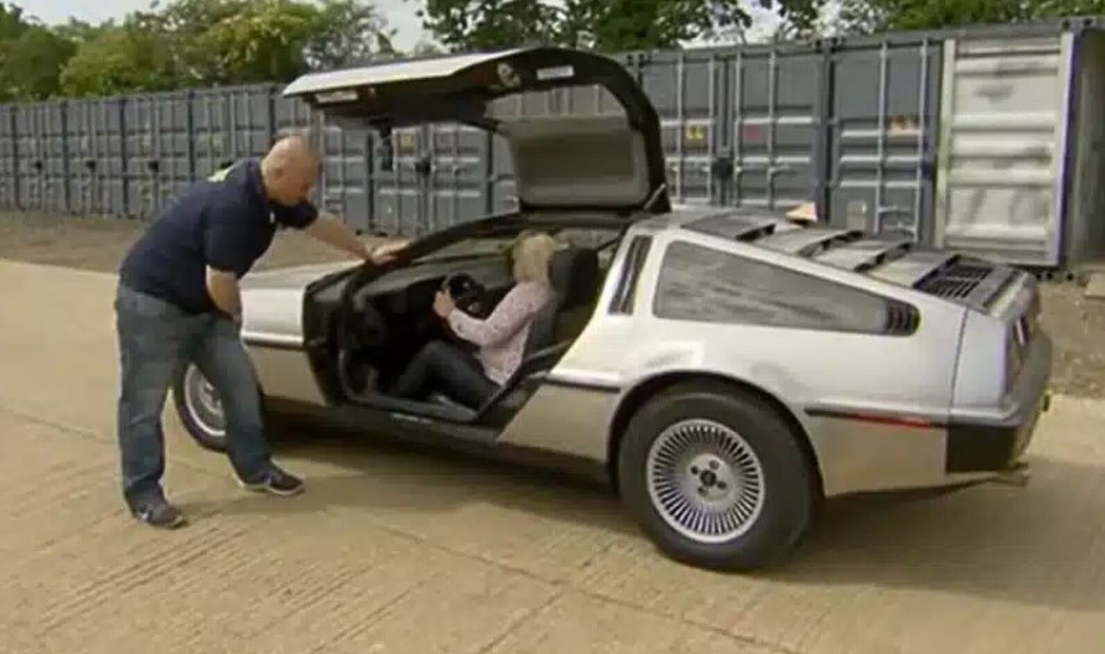 delorean container