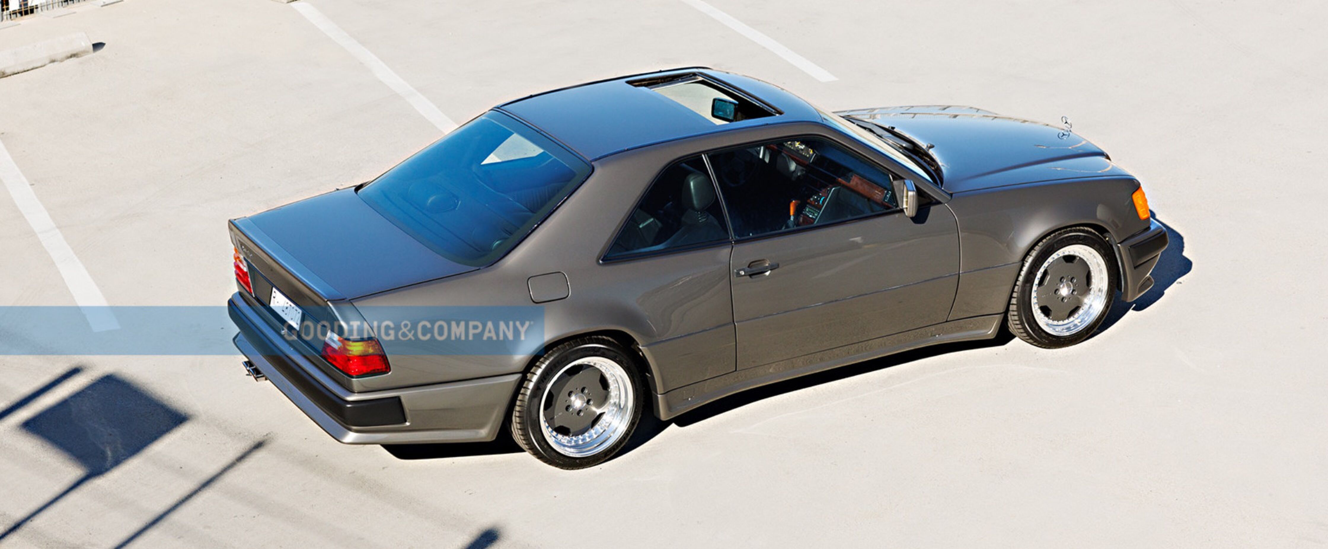 De desbtereffende geveilde Mercedes-AMG 300 CE. 'Hammer'