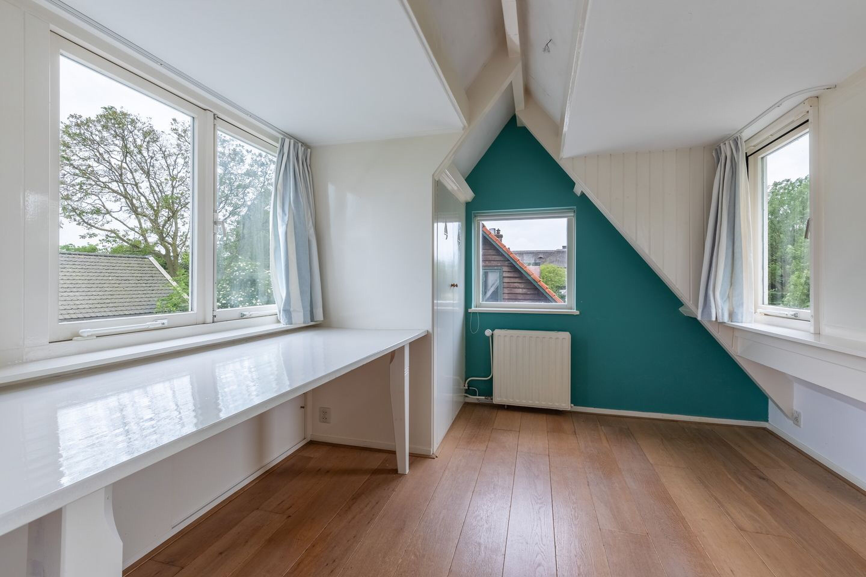 De woning van Wesly Bronkhorst aan de Loosdrechtse Plassen