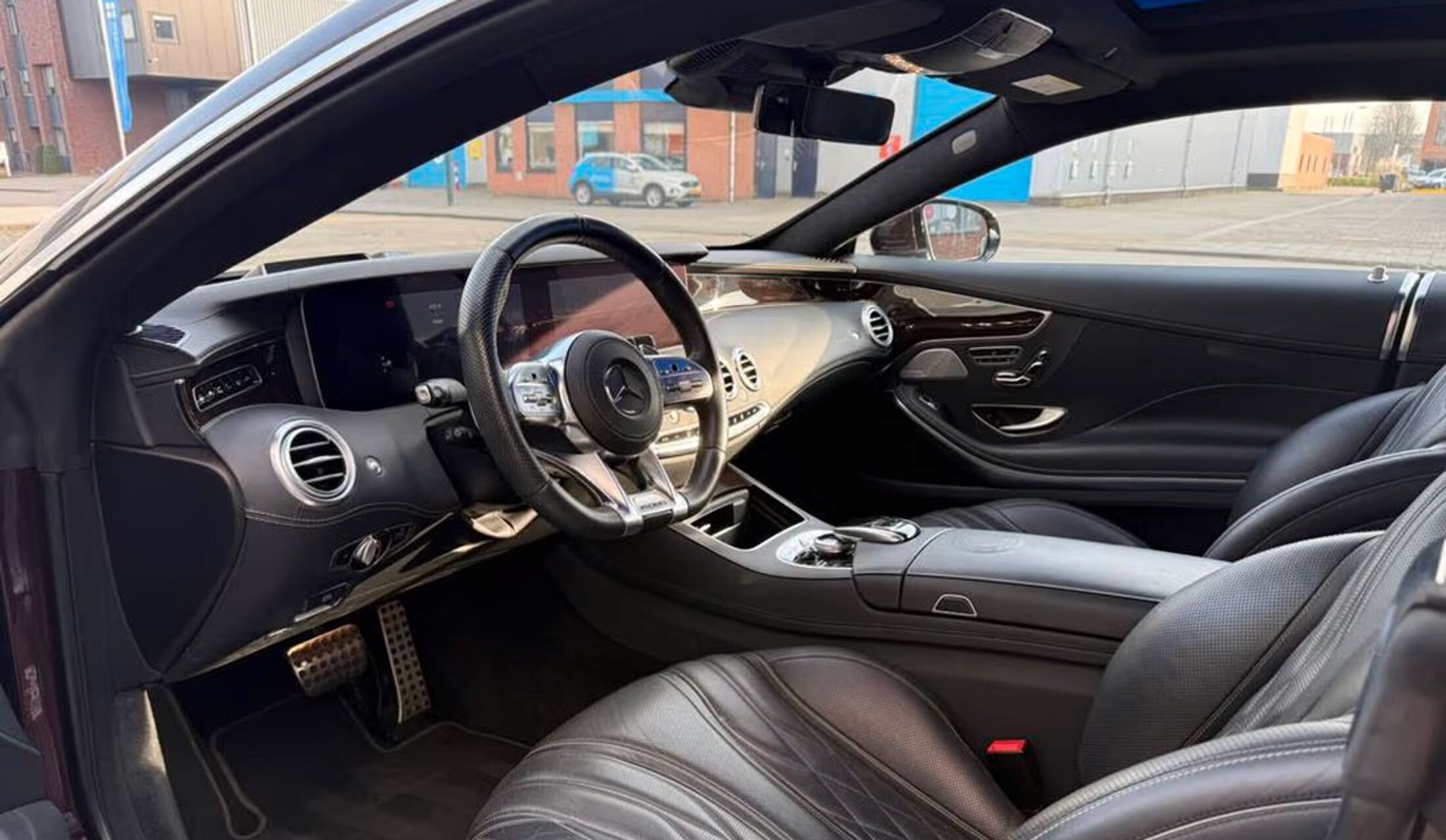 Het interieur van de exclusieve Mercedes-Benz S63 AMG op Marktplaats