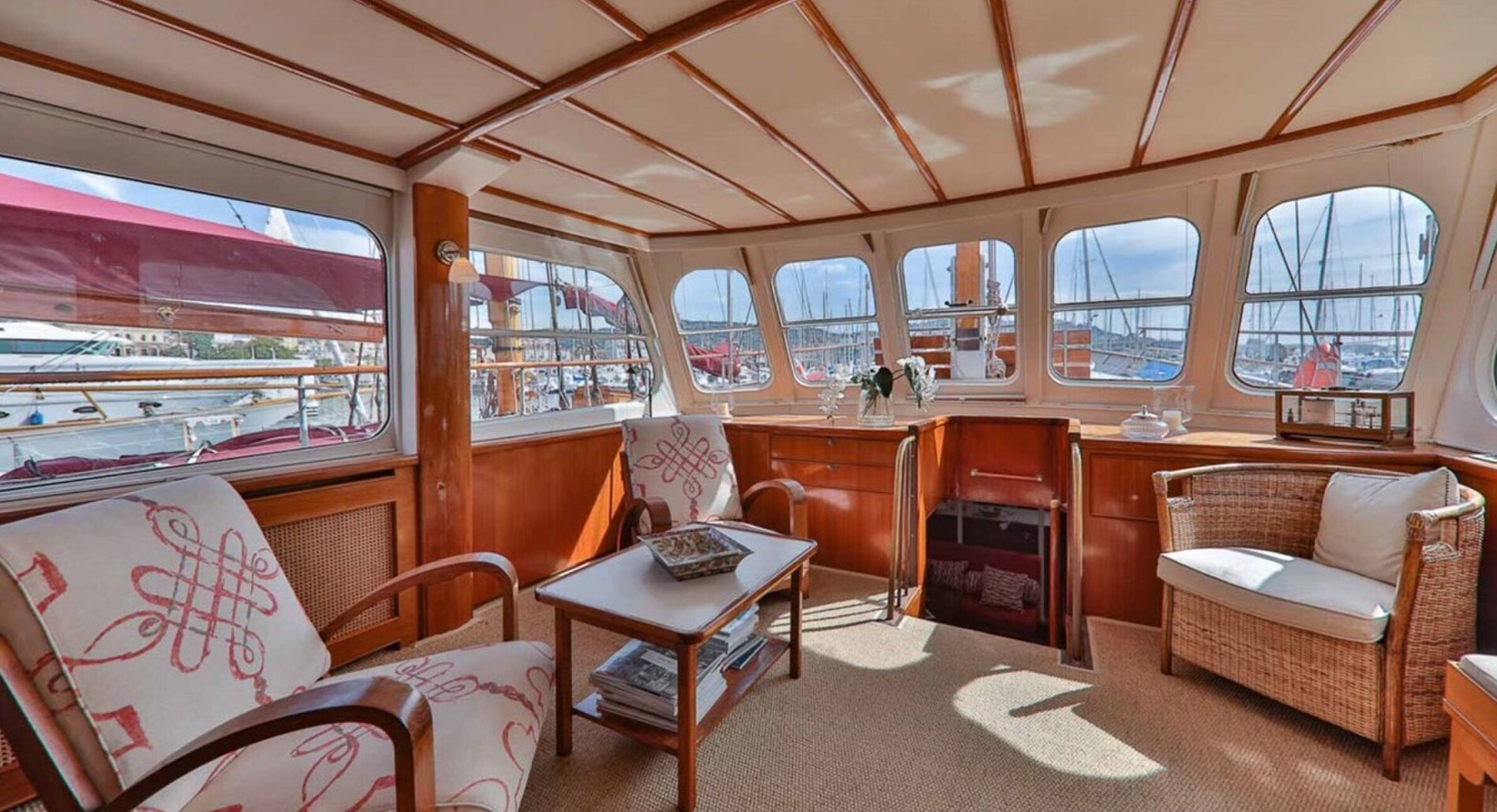 Het interieur van het Atalanta J-superjacht