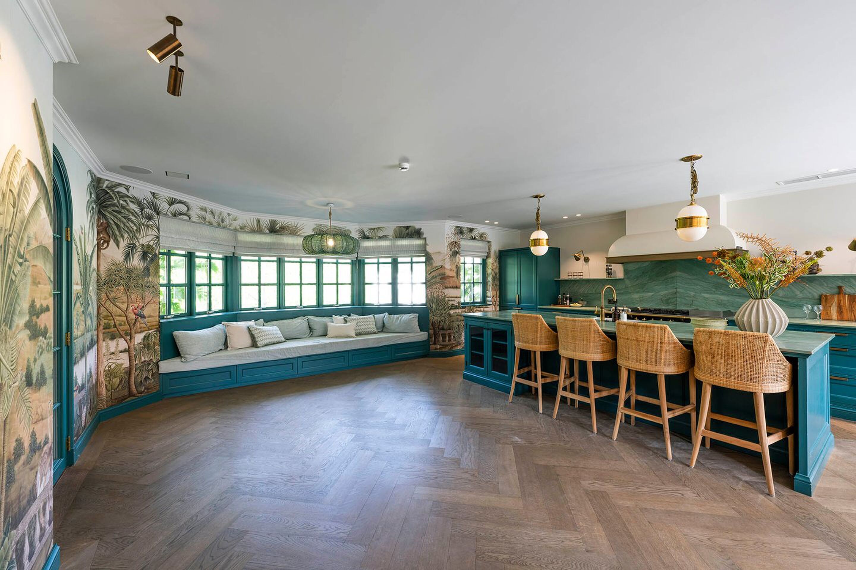 De keuken van de prachtige villa van Jaap van Zweden in Blaricum