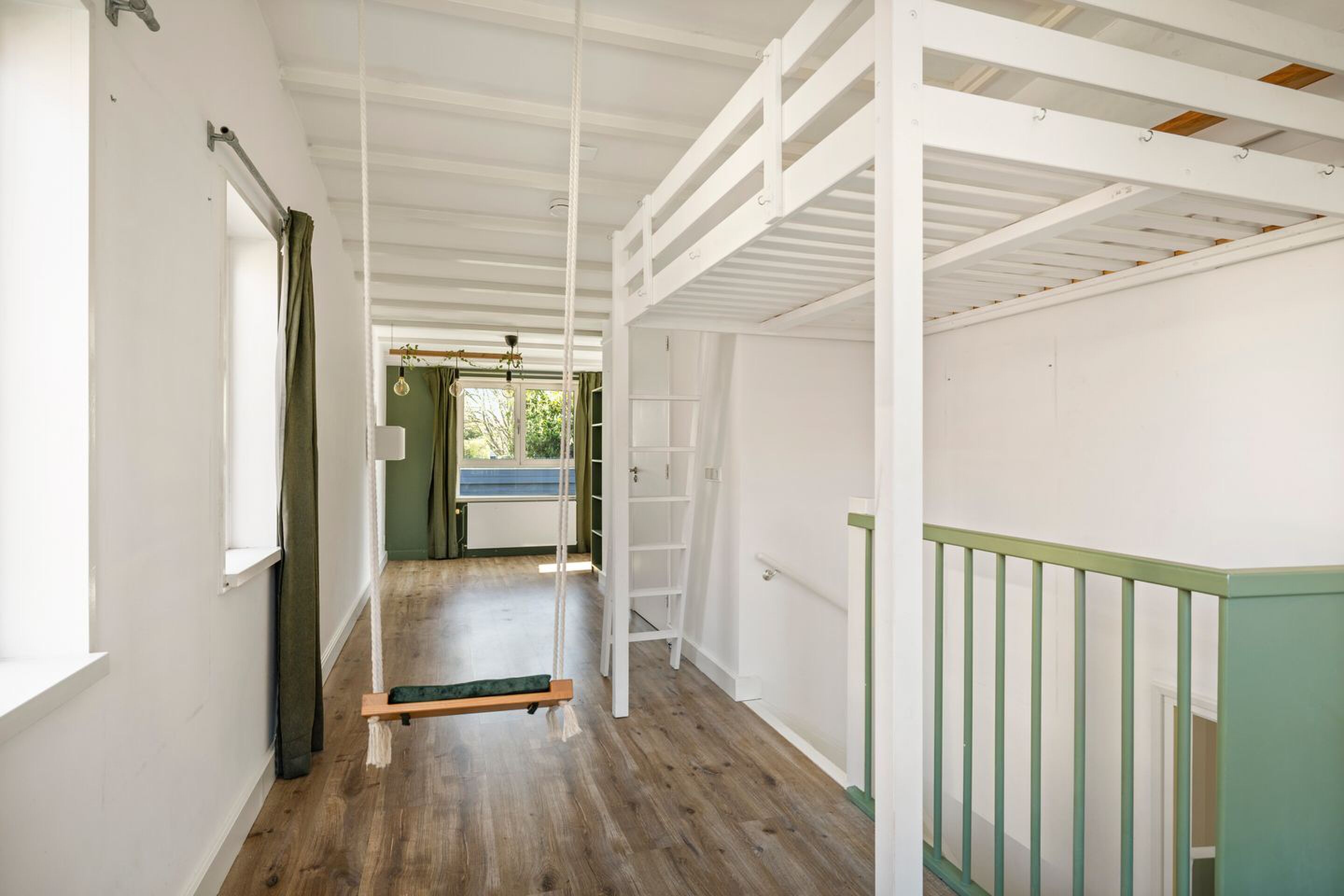 De voormalige villa van Chazia Mourali en Romee Strijd in Amsterdam
