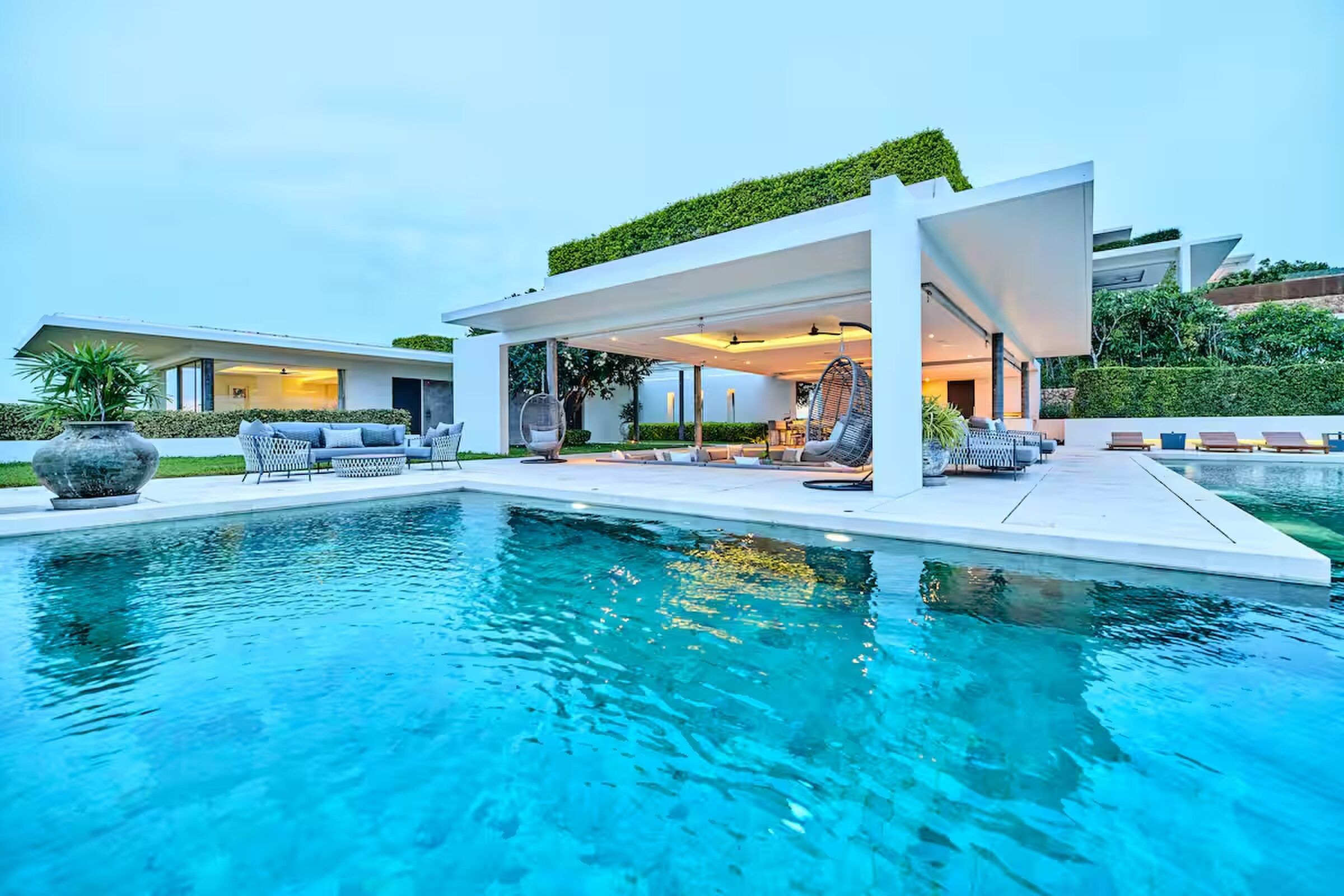 Het zwembad van de villa uit 'The White Lotus' op Koh Samui in Thailand