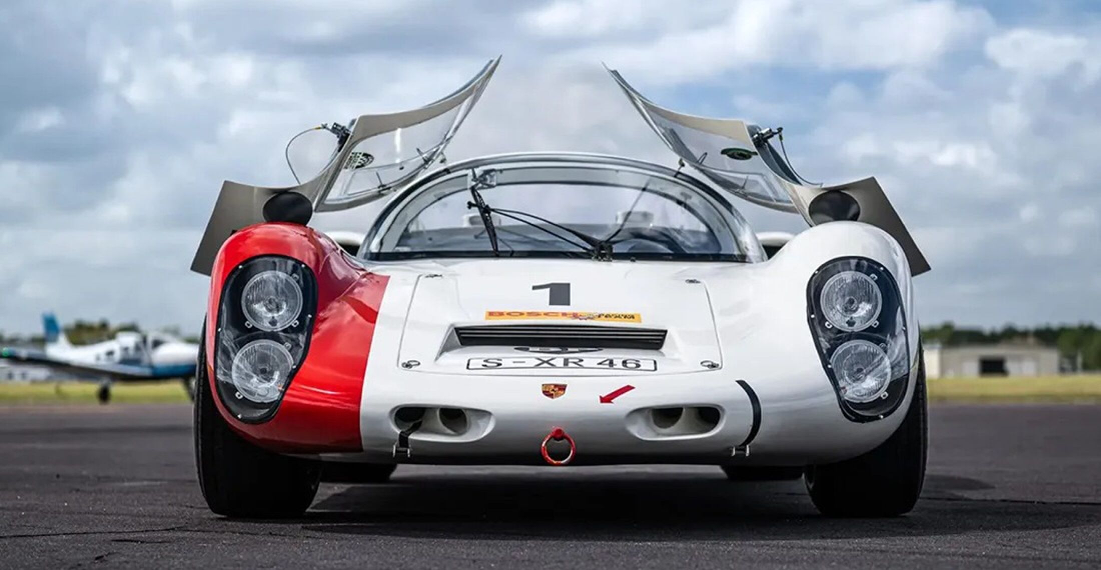De Porsche 910 die verkocht wordt op een veiling