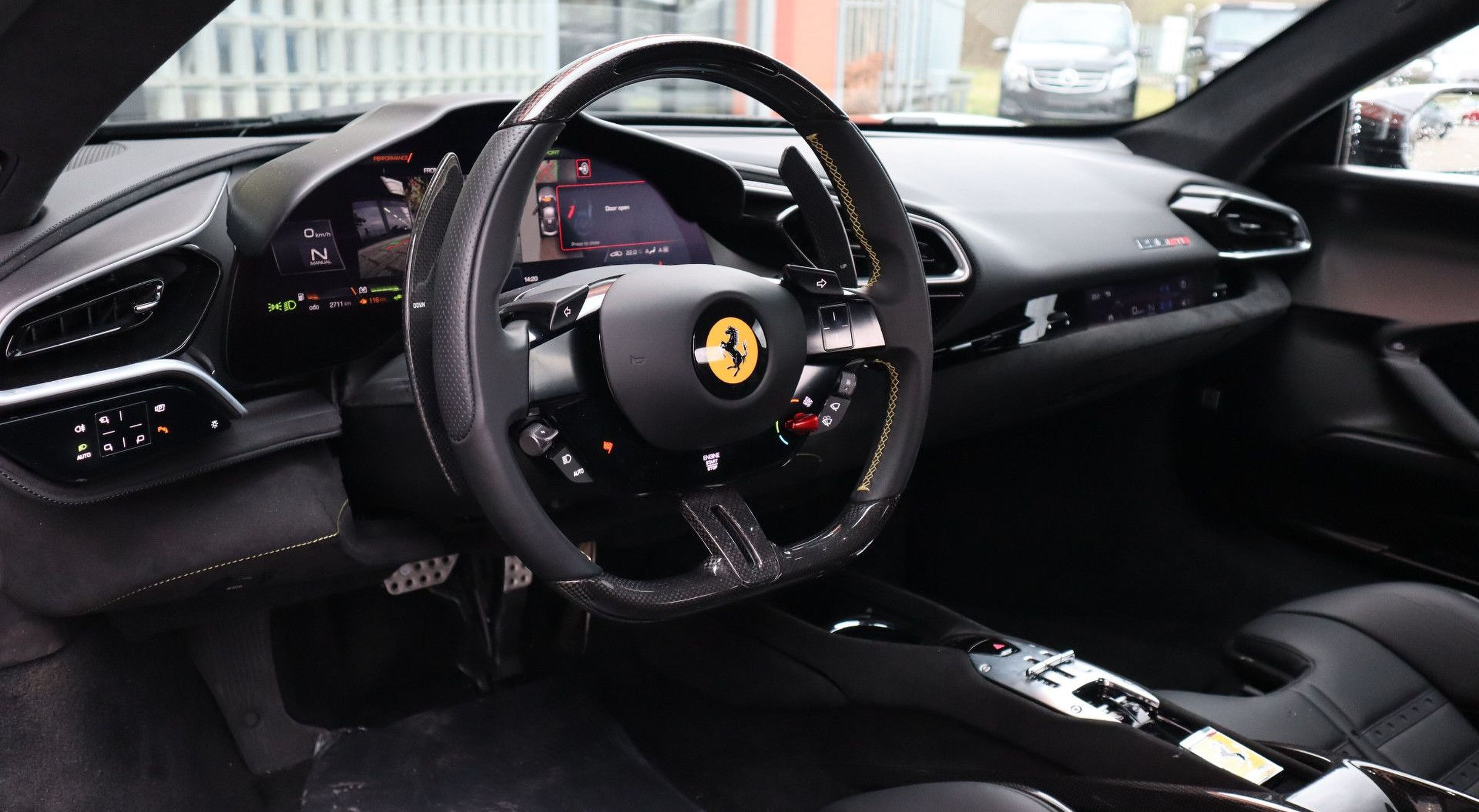 Het interieur van de Ferrari 296 GTB