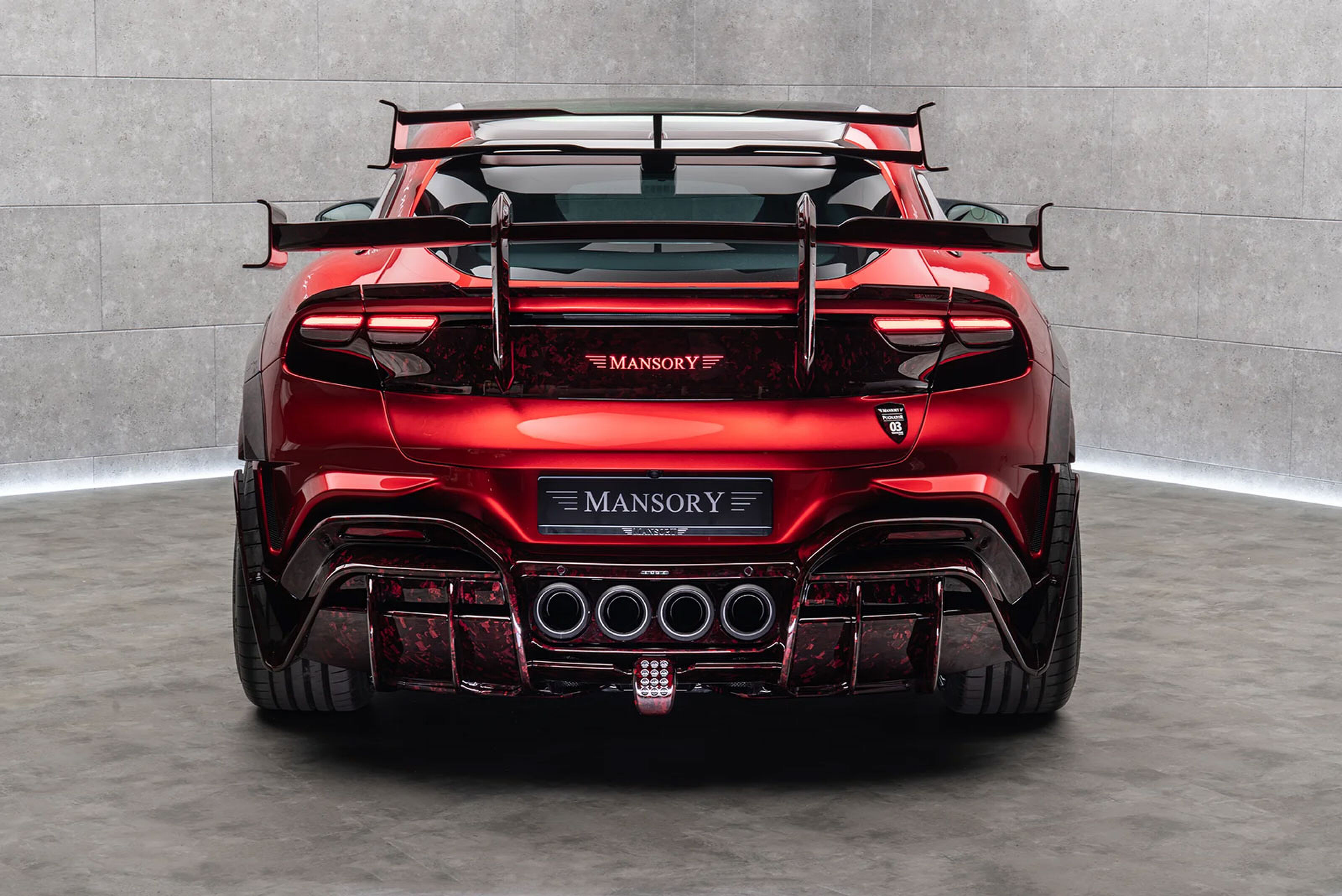 De nieuwste creatie van de Ferrari Purosangue door MANSORY: de Mansory Pugnator Tricolore