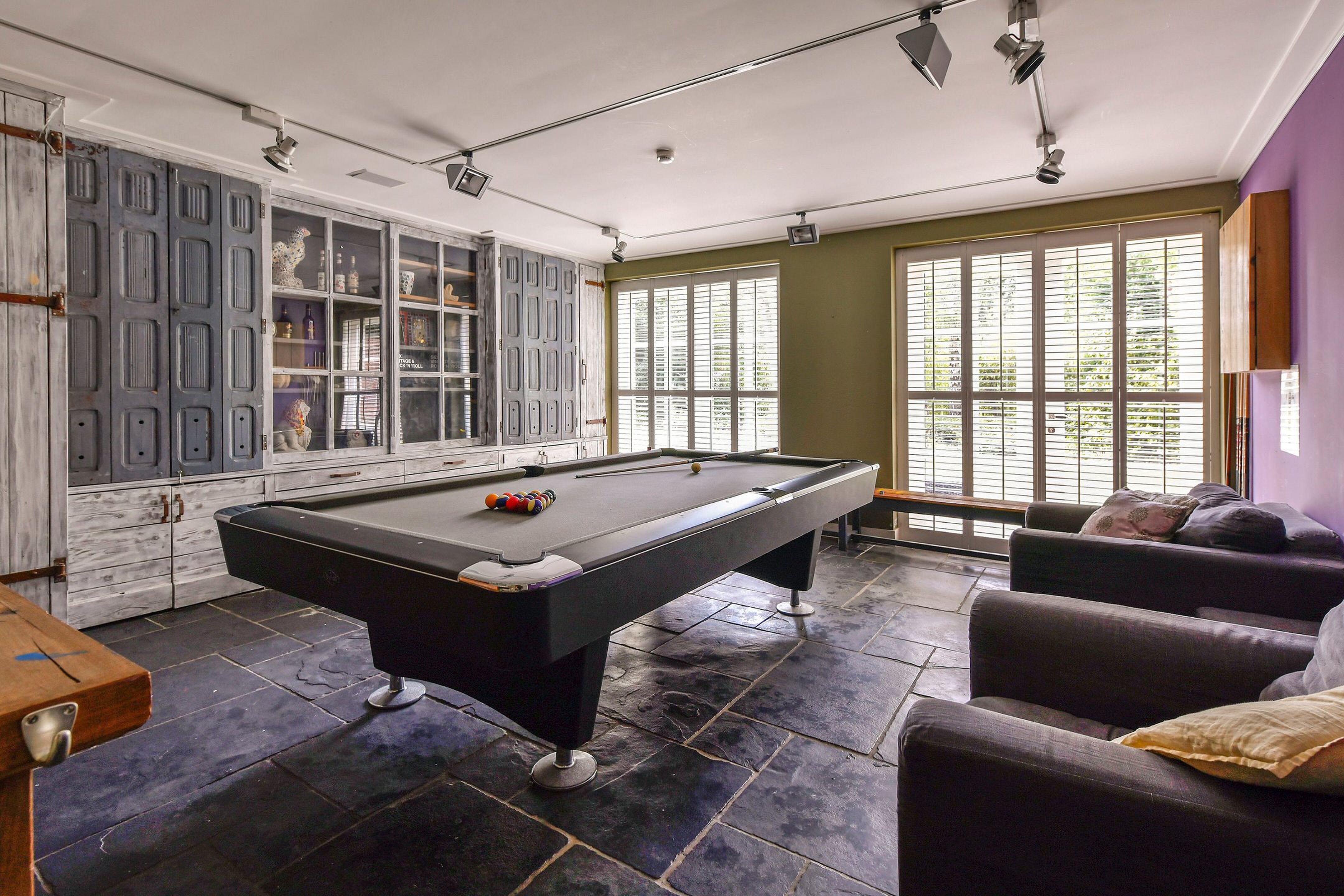 Biljartkamer in de villa van Jeroen Velthuijse in Amstelveen