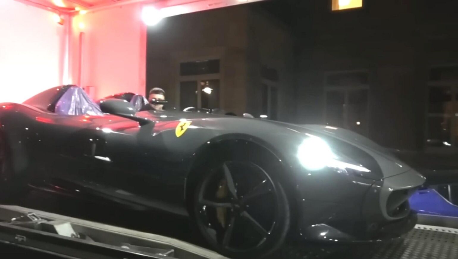 Eén van de supercars van de miljardair