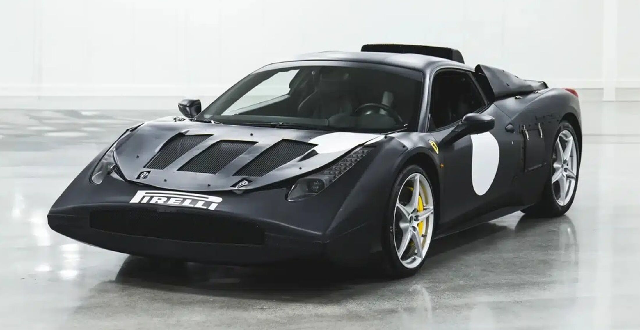 De Ferrari die niet straatlegaal is