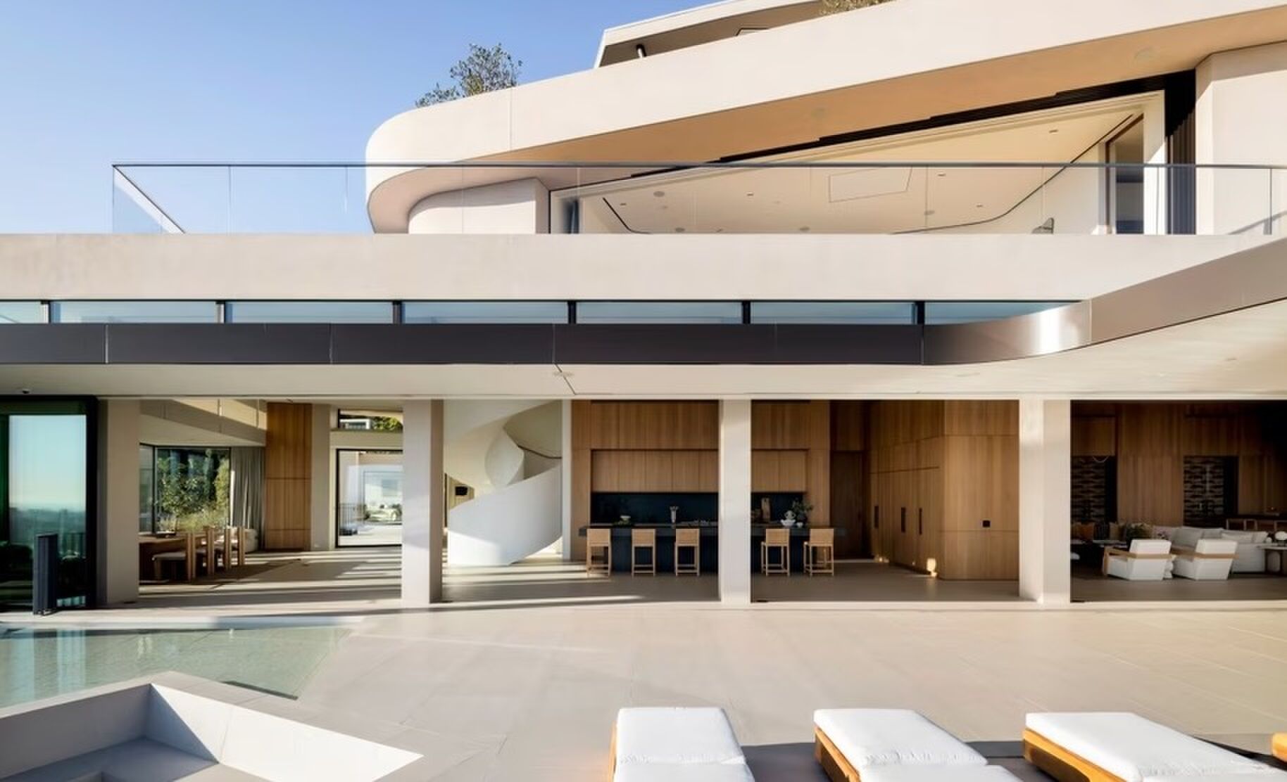 Het landhuis van miljardair Lucy Guo in Los Angeles