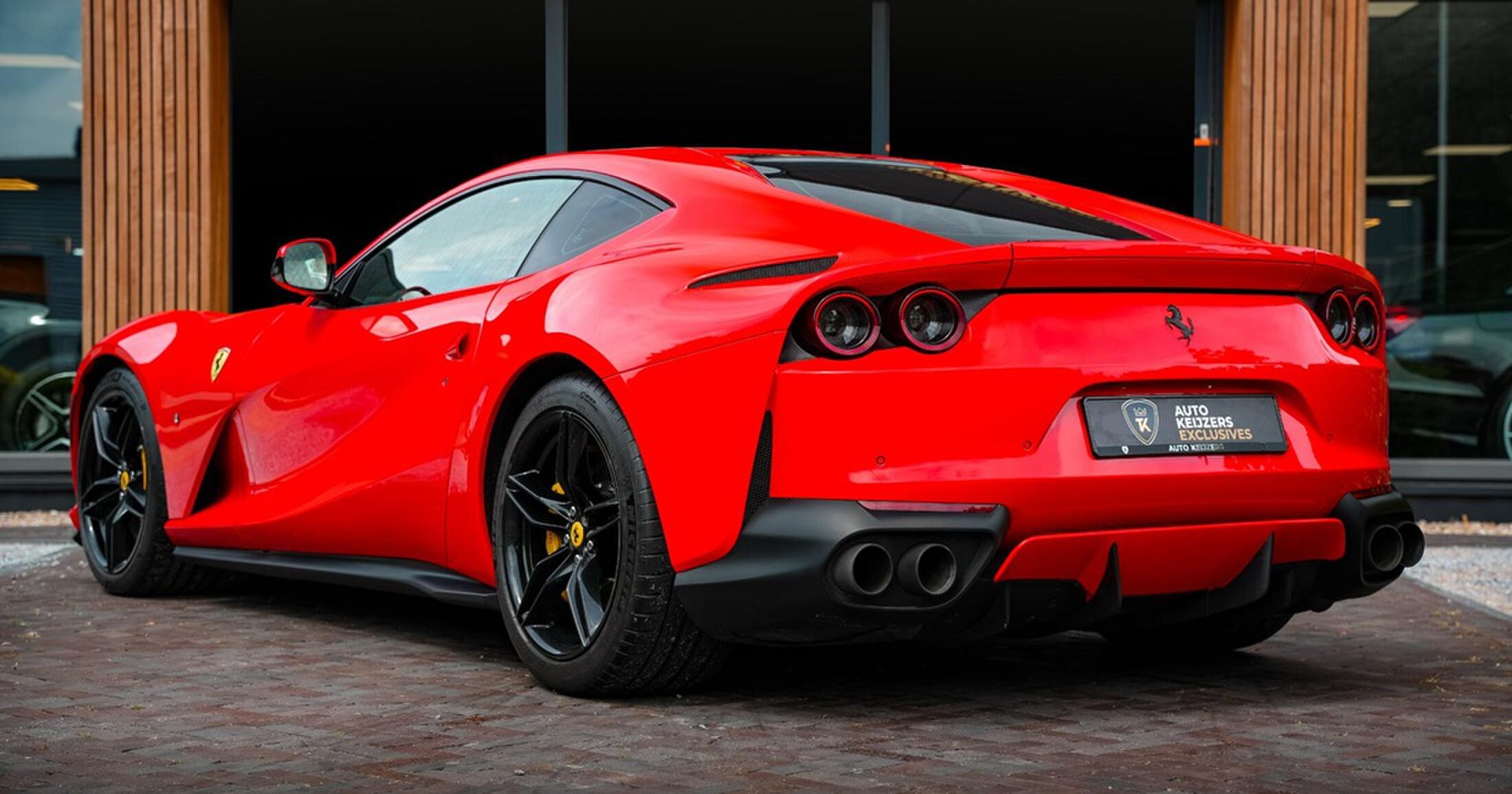 De goedkoopste Ferrari 812 op Marktplaats.
