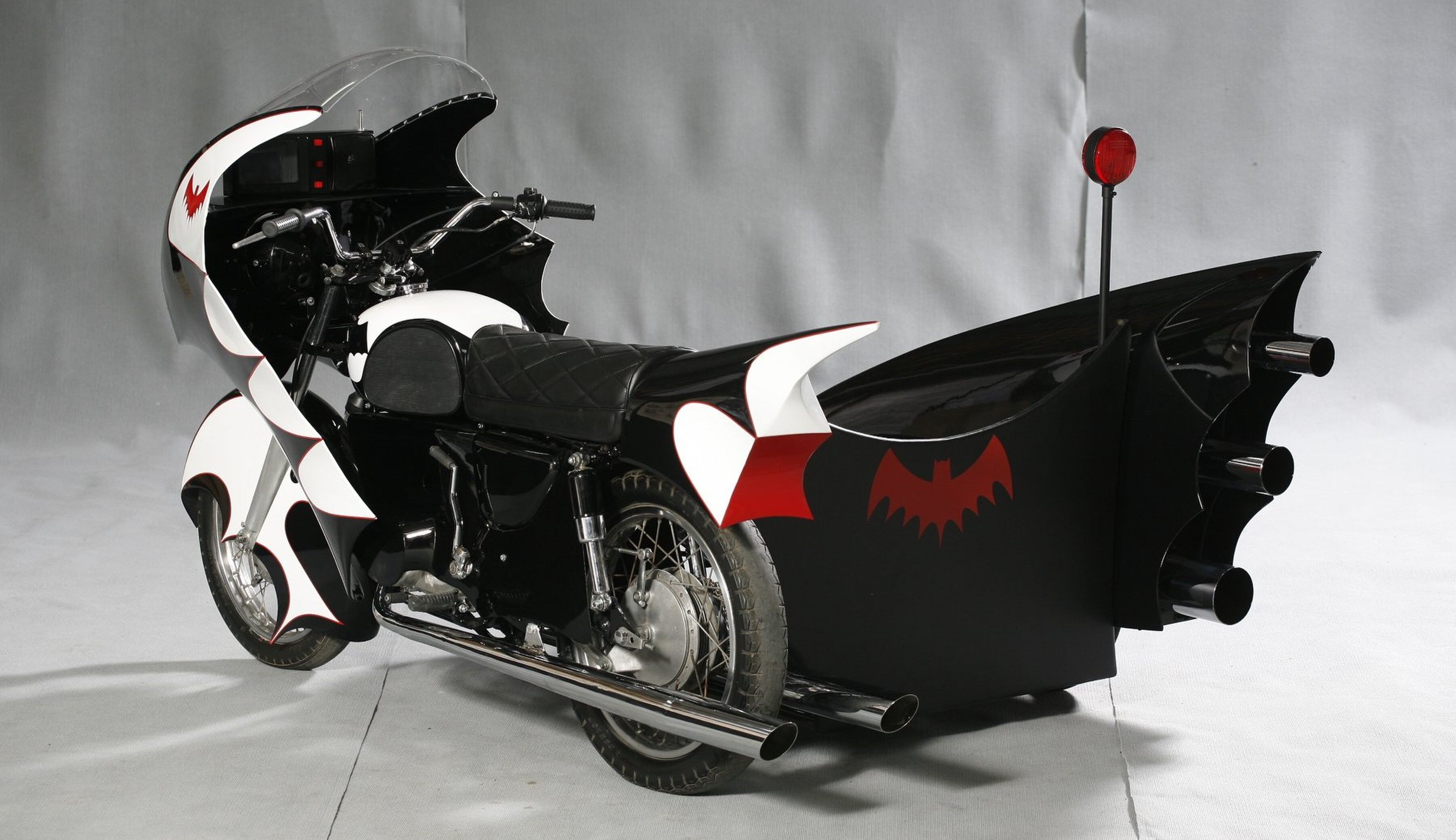 De replica van de Bat-Cycle