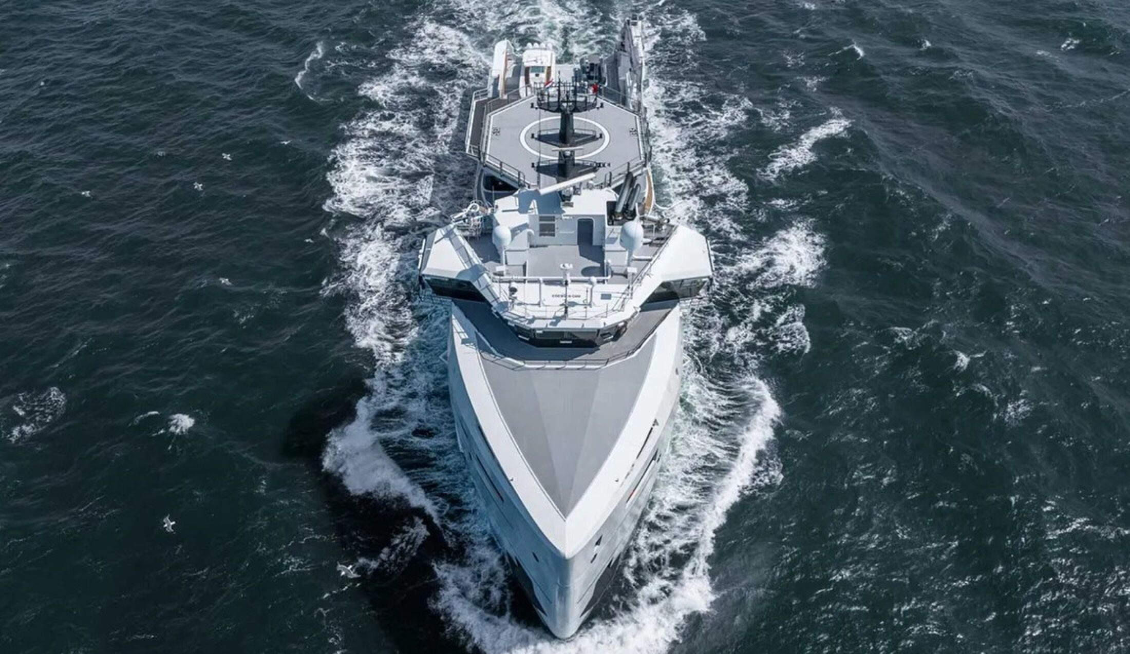 De voorzijde van Damen U-81.