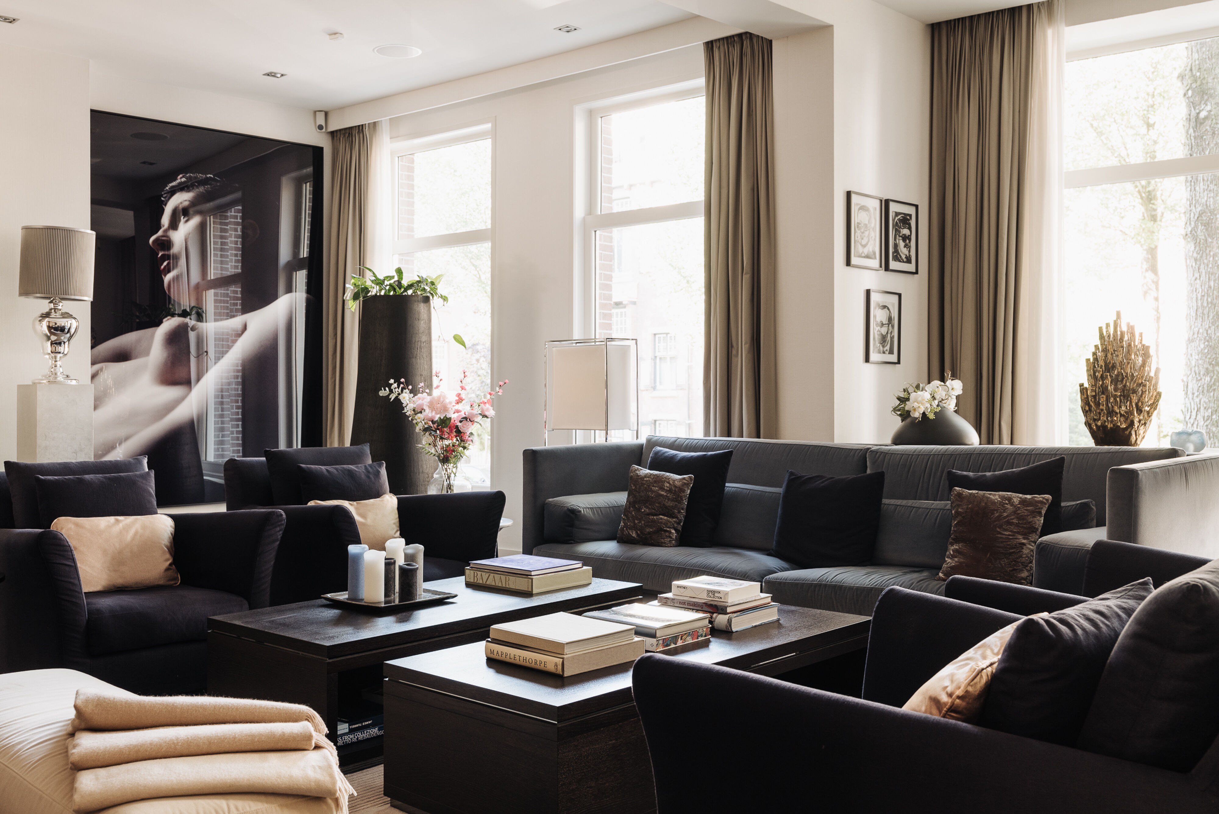 De benedenwoning van Rattan Chadha in Amsterdam