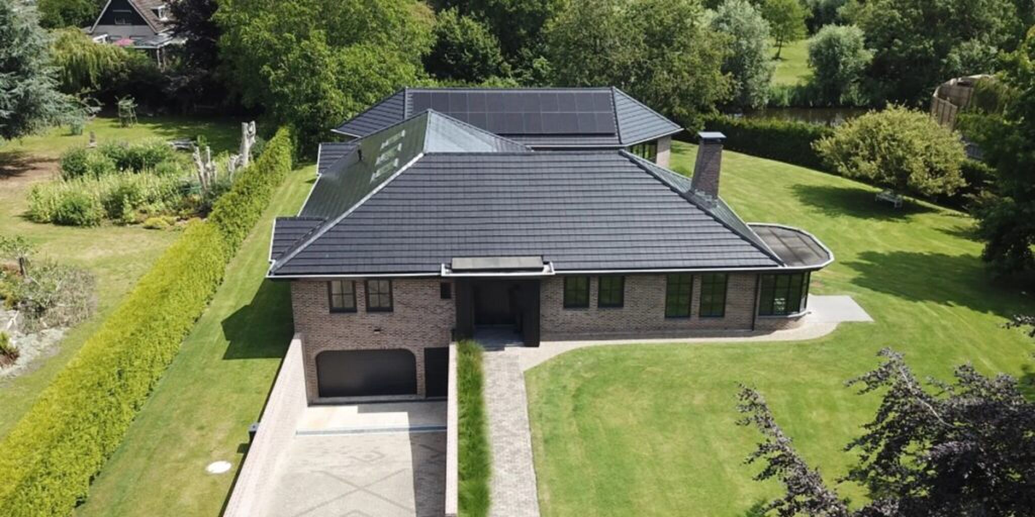 Current image: De villa in Andijk.