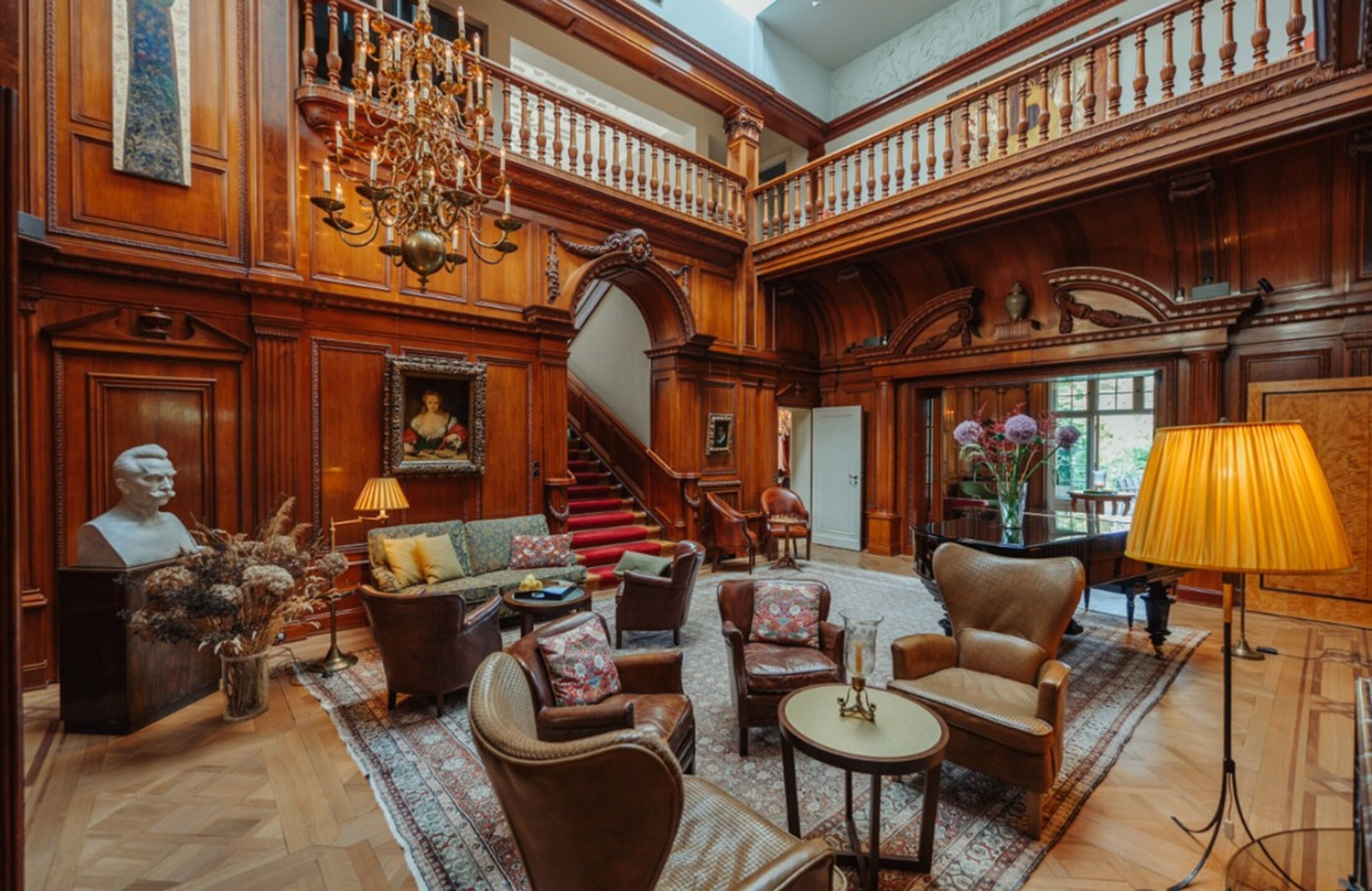 De living van de villa in Berlijn