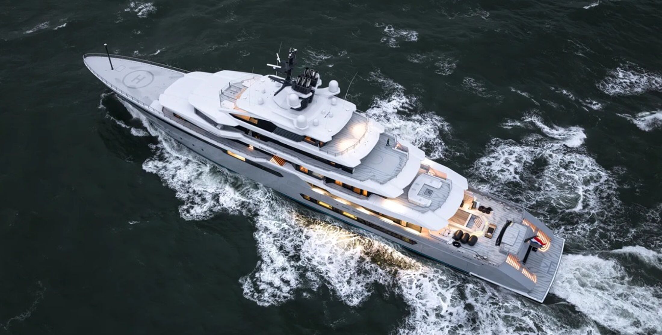 Het superjacht van de eigenaar van Oceanco