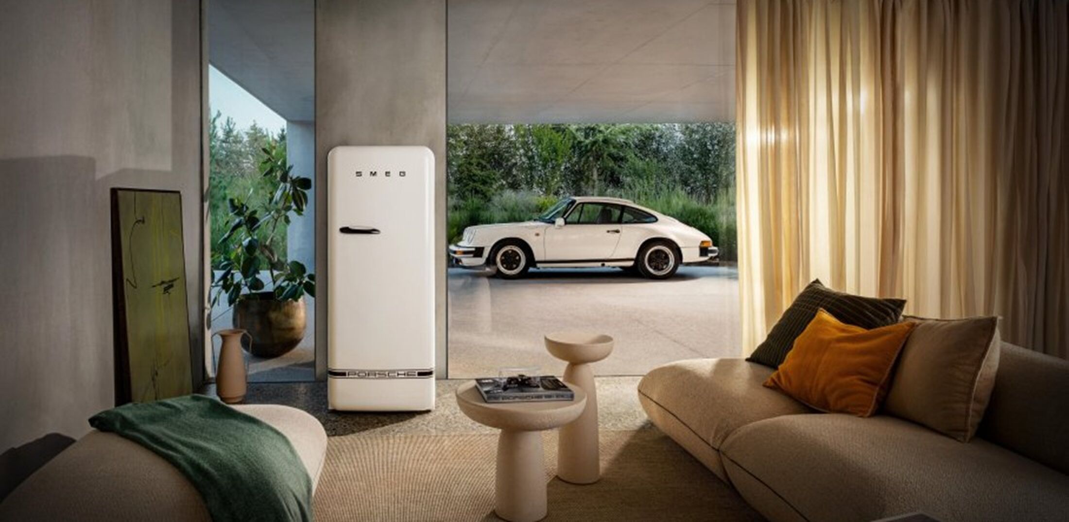 De koelkast die door Porsche en Smeg is gemaakt