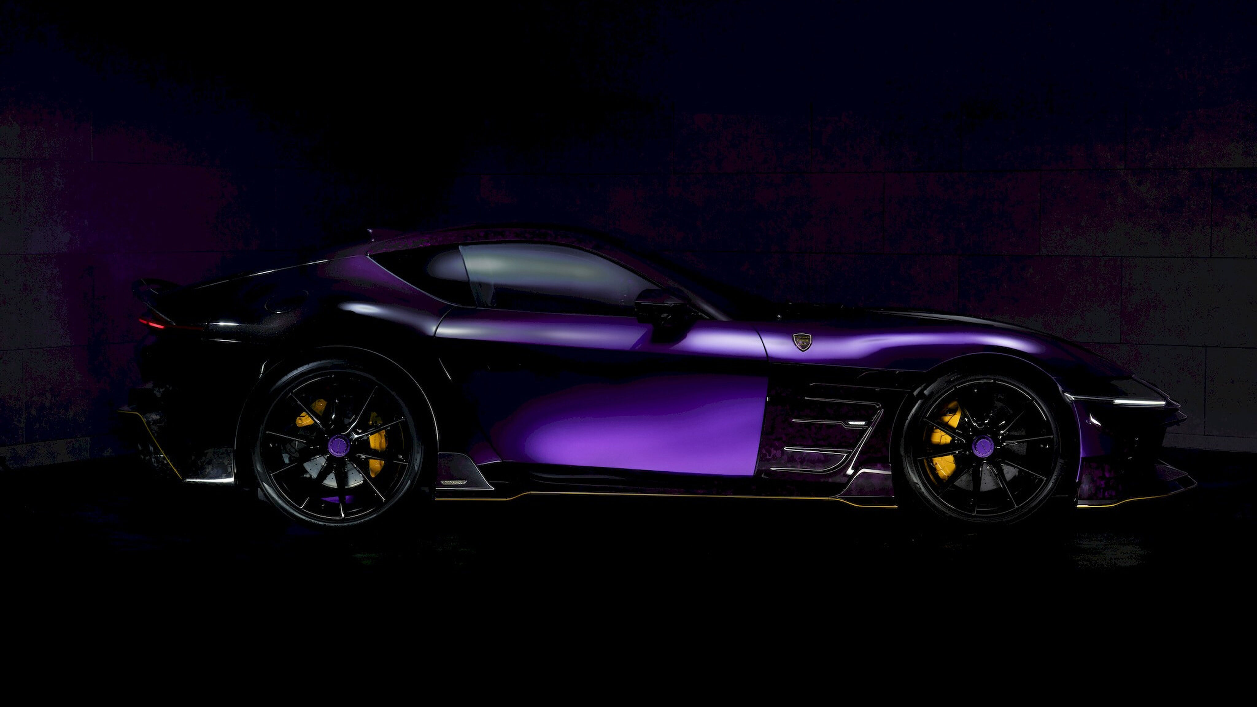 De door MANSORY onder handen genomen Ferrari 12Cilindri