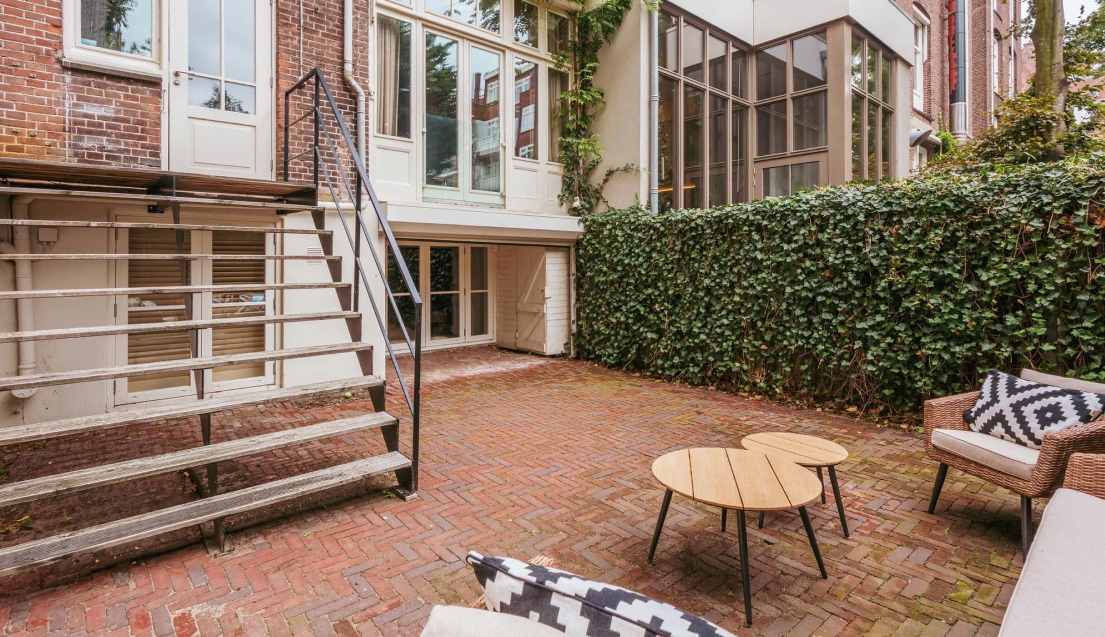 De benedenwoning van Monica Geuze in Amsterdam