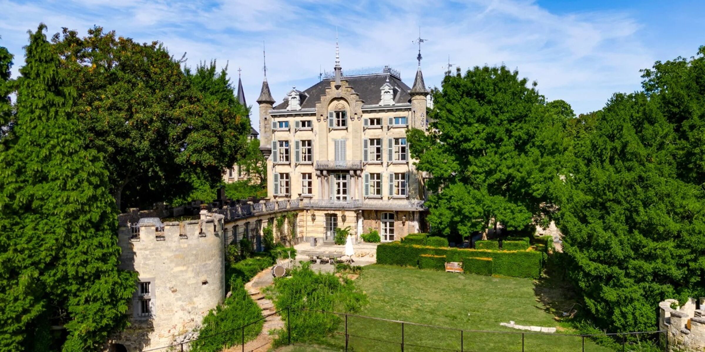 Prachtig kasteel in Zuid-Limburg staat in de verkoop voor € 3.850.000, eigenaar rekent op miljoen wi